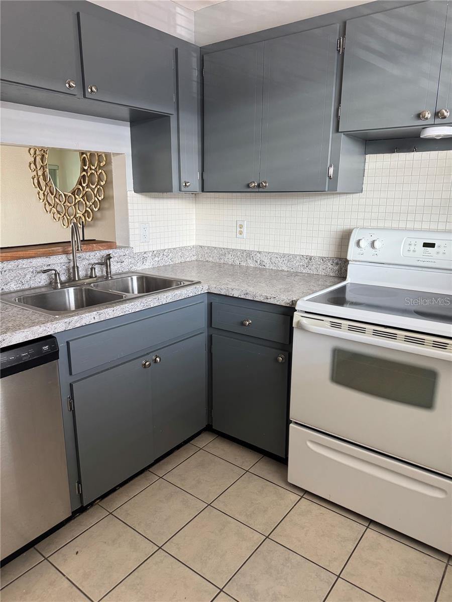 Image 4 of 21 For 19029 Us Highway 19 N 5-14