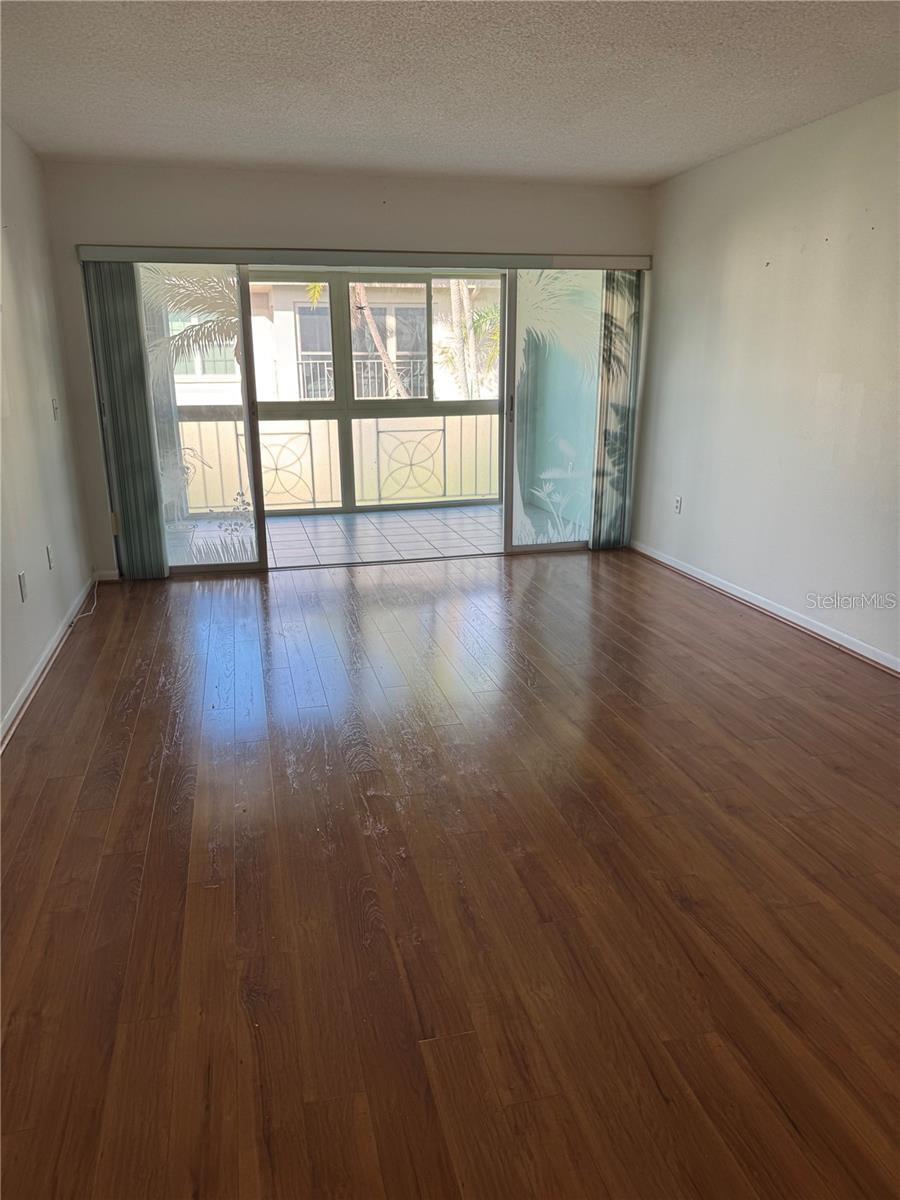 Image 8 of 21 For 19029 Us Highway 19 N 5-14