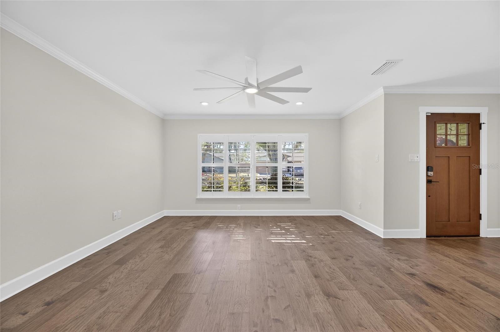 Image 15 of 90 For 1322 Corner Oaks Drive