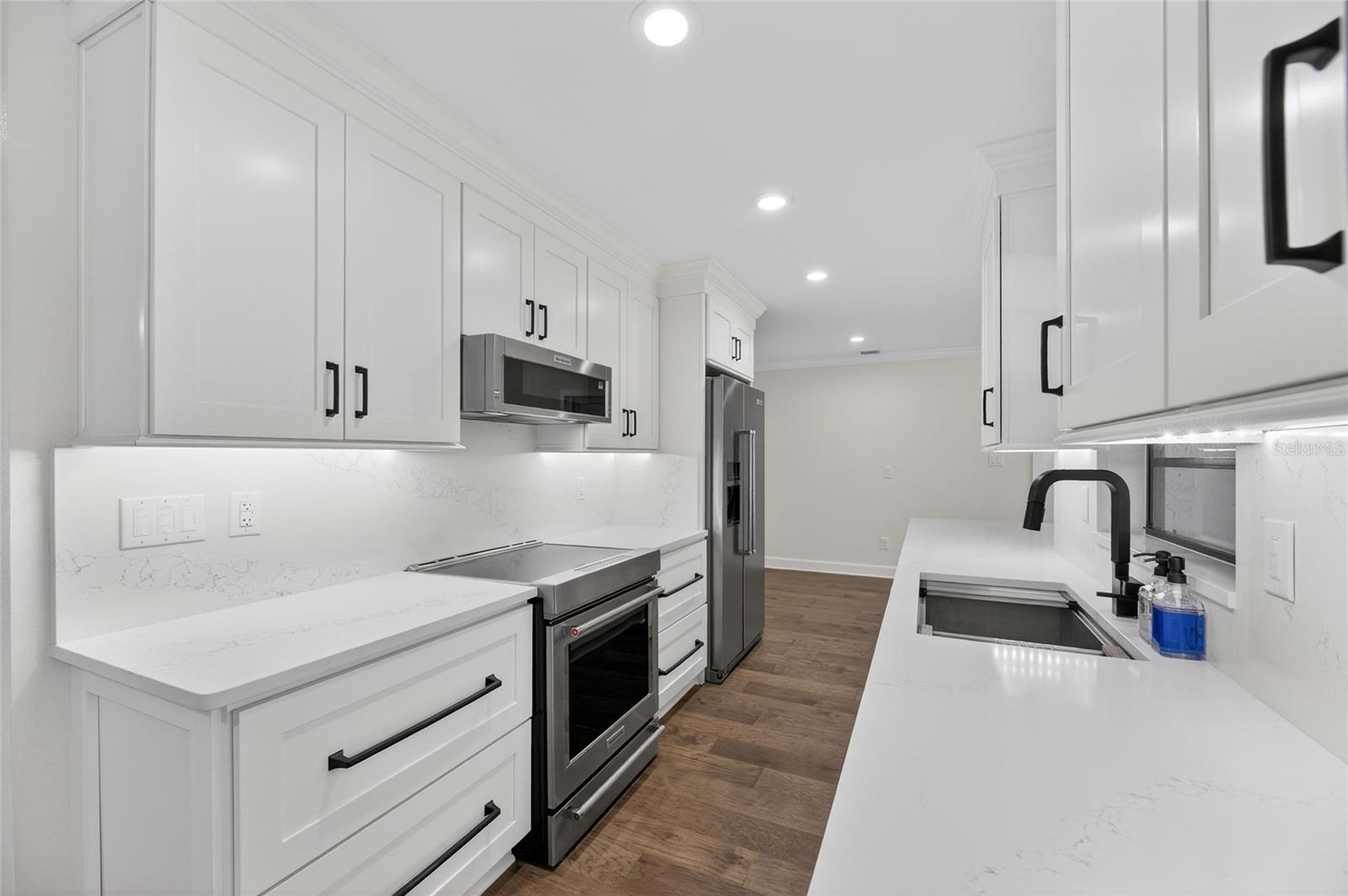 Image 24 of 90 For 1322 Corner Oaks Drive