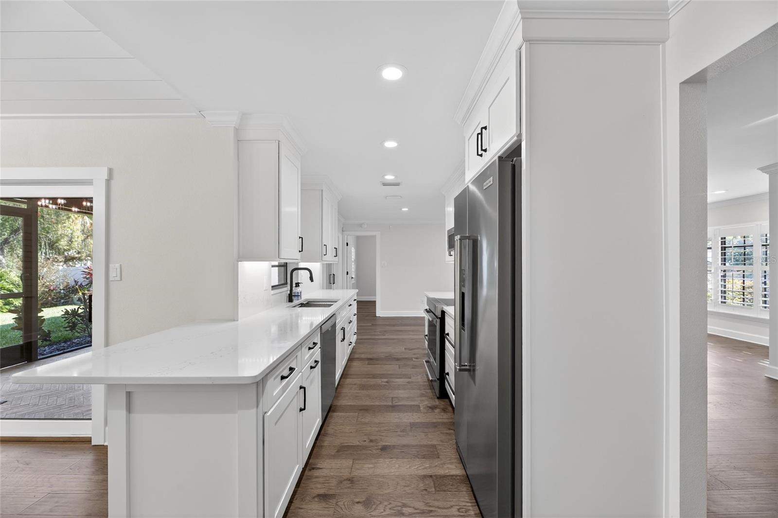 Image 27 of 90 For 1322 Corner Oaks Drive