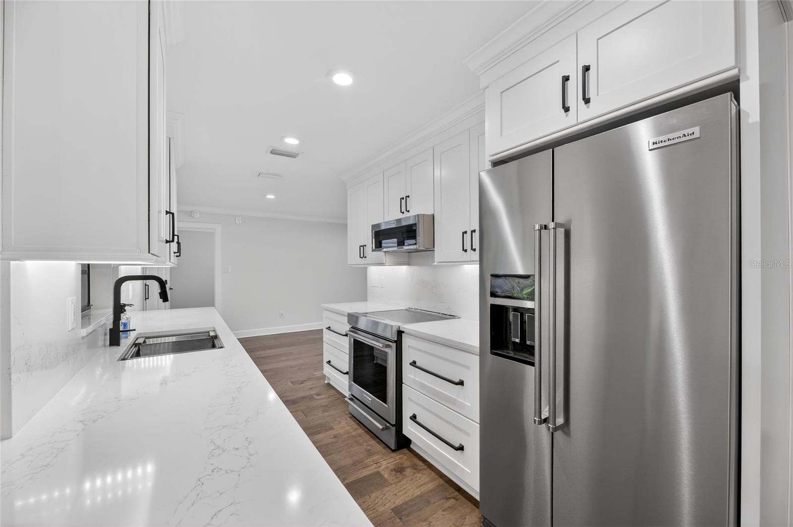 Image 28 of 90 For 1322 Corner Oaks Drive