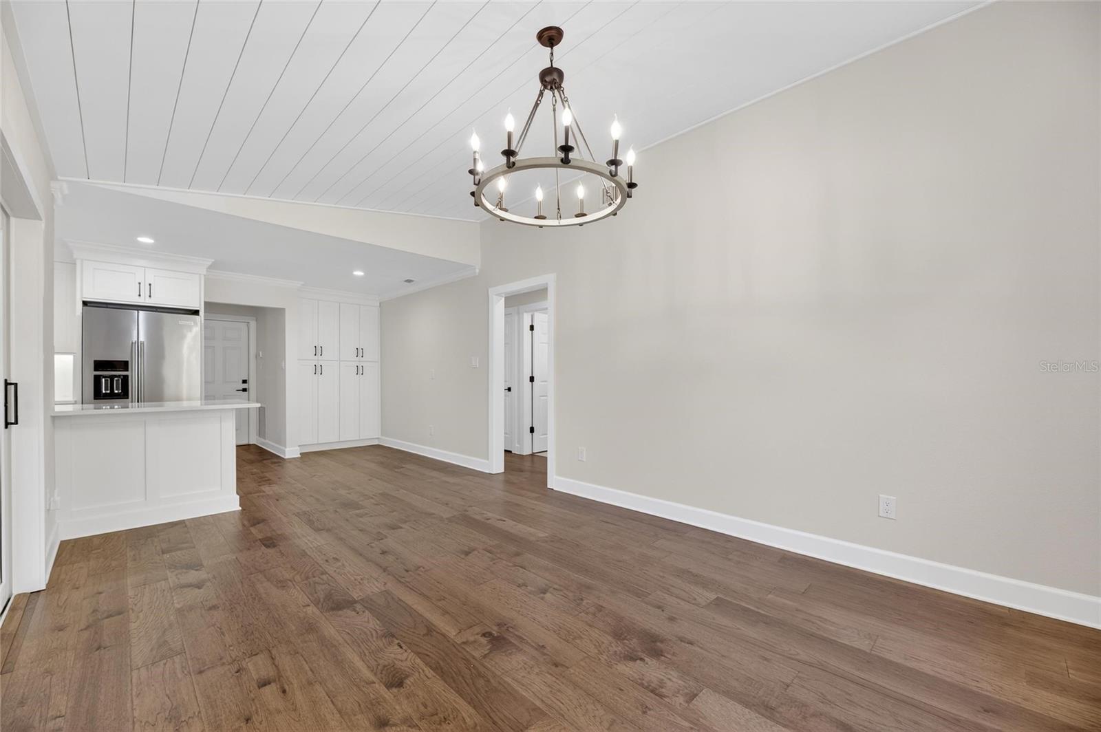 Image 37 of 90 For 1322 Corner Oaks Drive