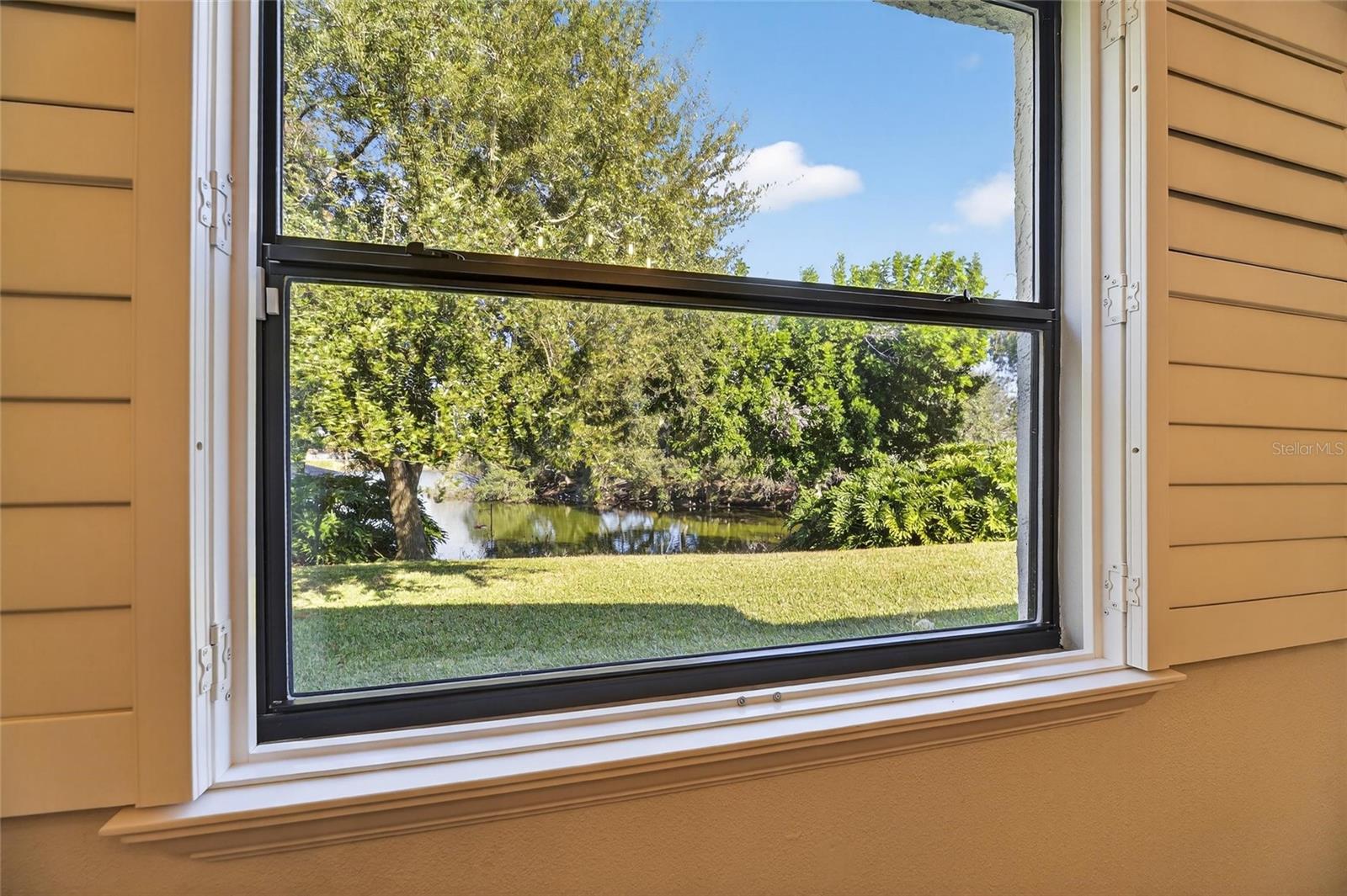 Image 38 of 90 For 1322 Corner Oaks Drive