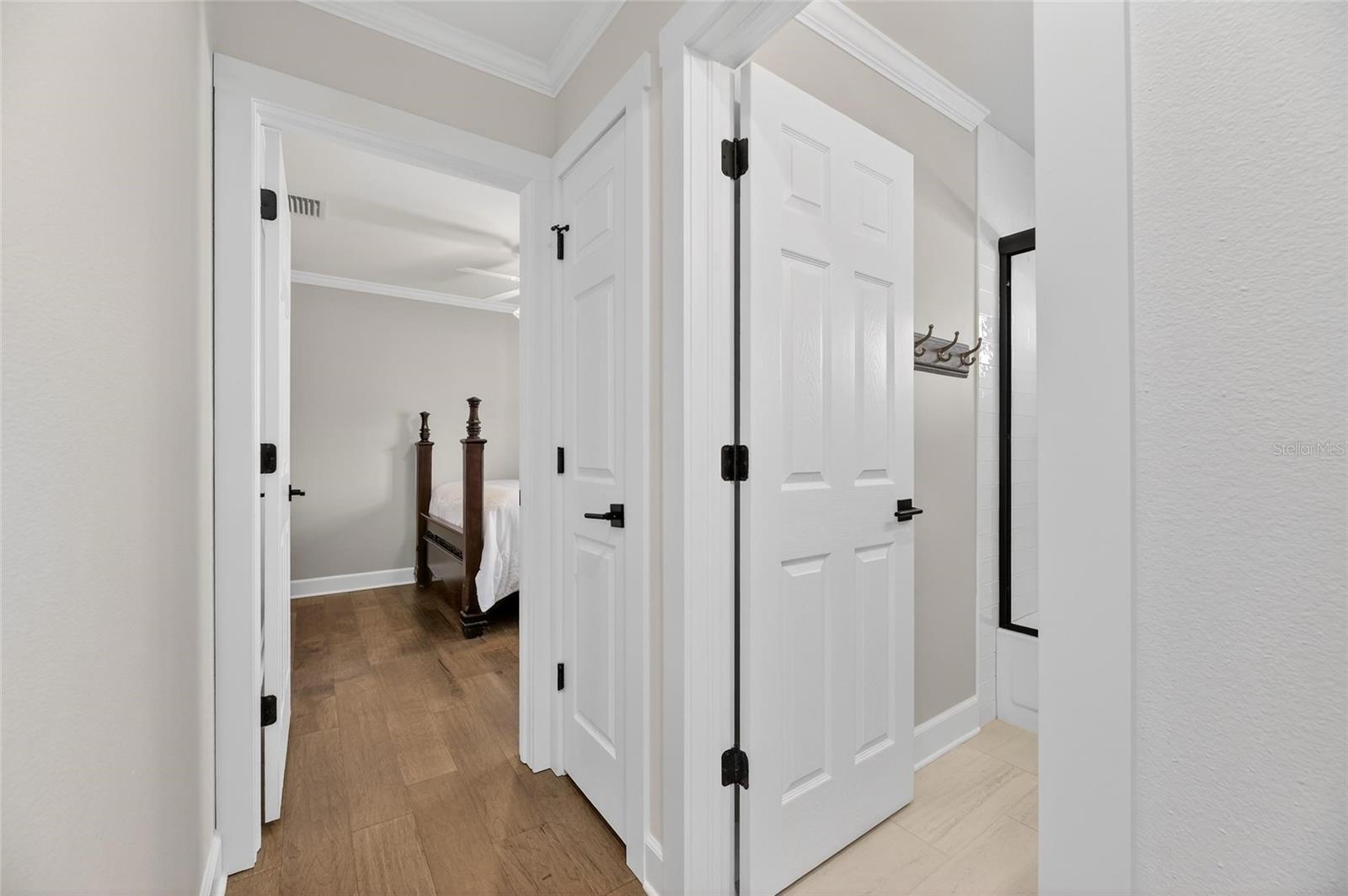 Image 39 of 90 For 1322 Corner Oaks Drive