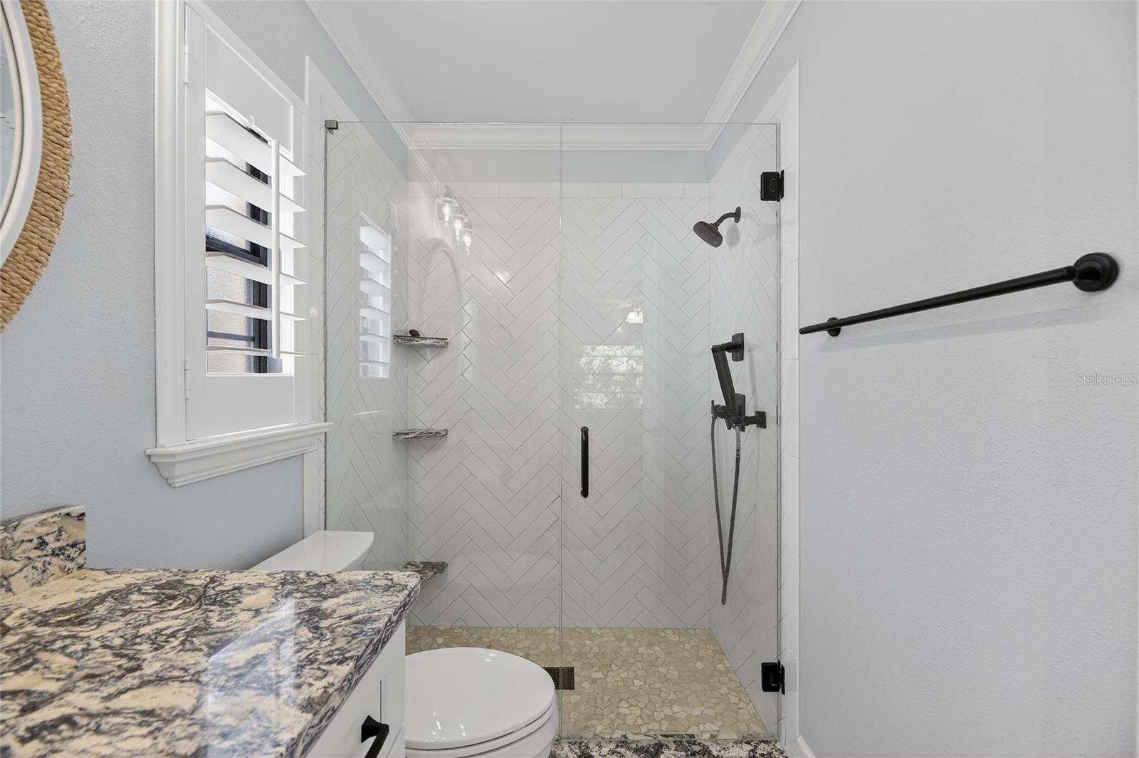 Image 42 of 90 For 1322 Corner Oaks Drive