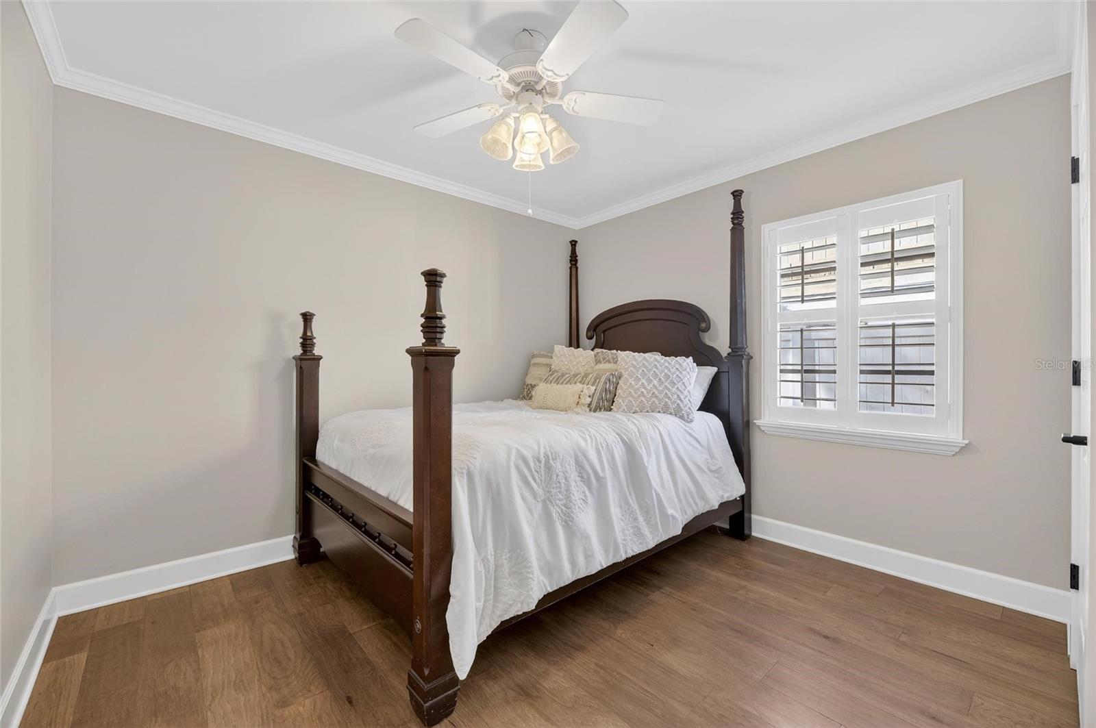 Image 43 of 90 For 1322 Corner Oaks Drive