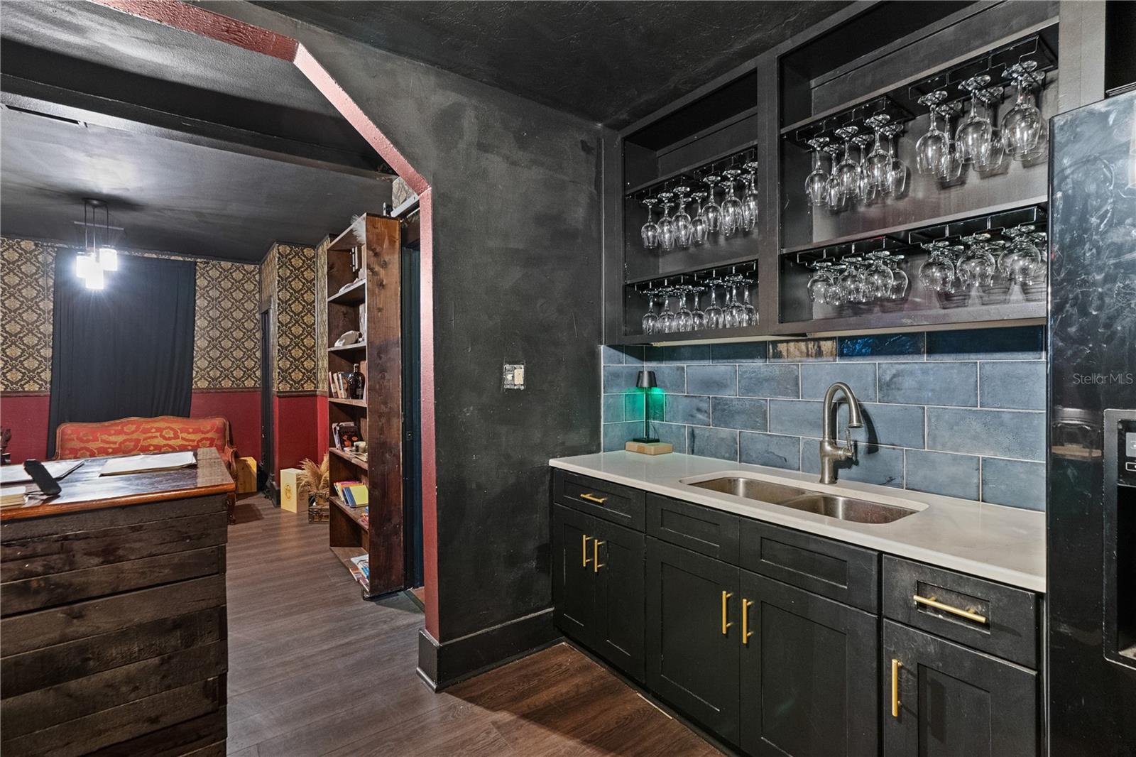 Image 20 of 33 For 312 Tarpon Avenue