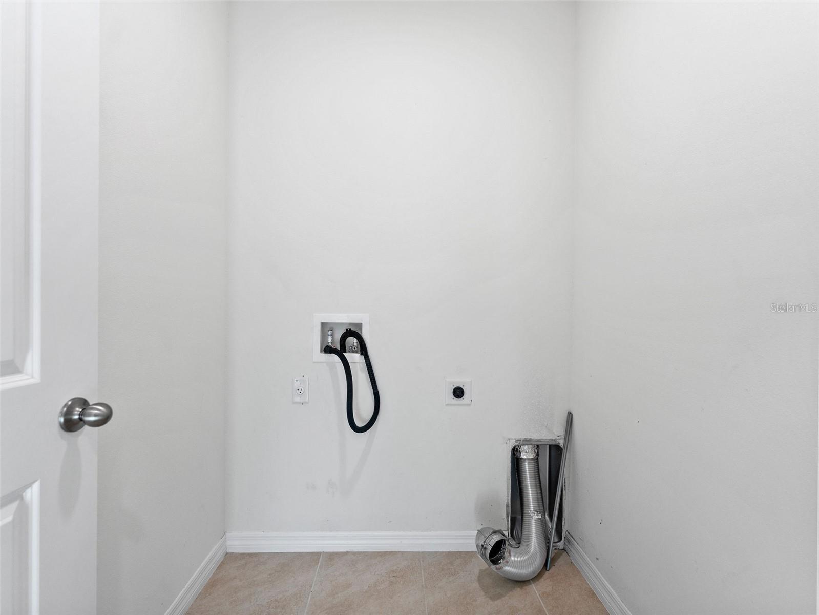 Image 25 of 33 For 9032 Water Chestnut Drive