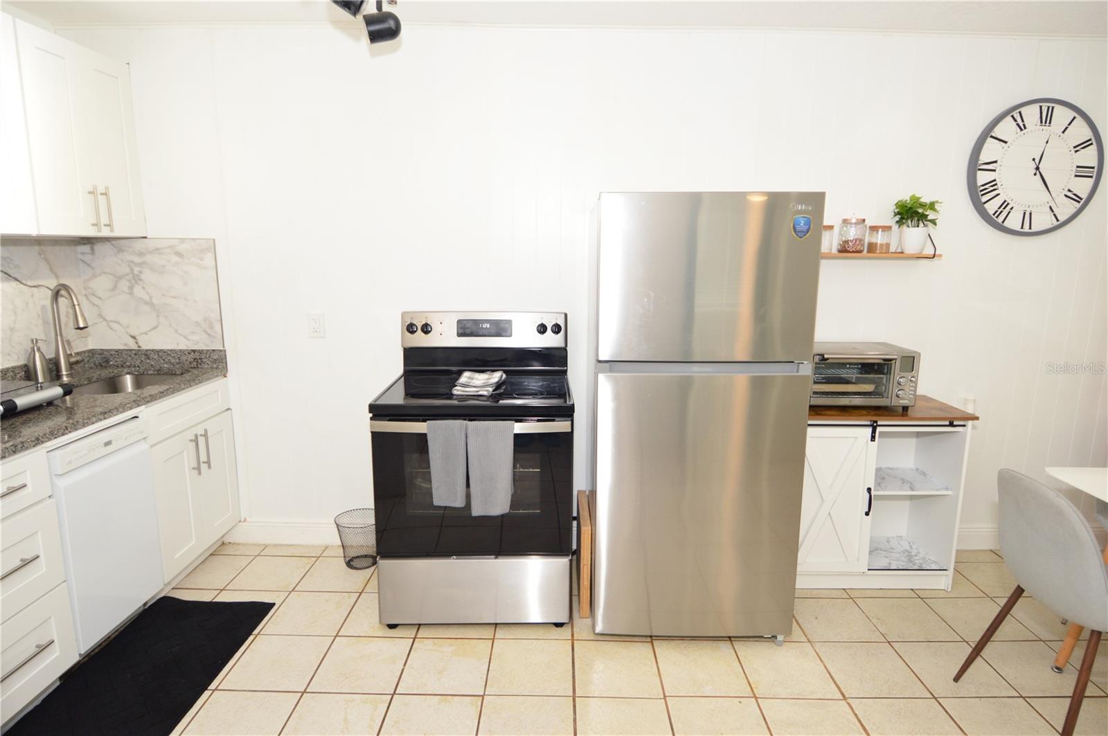 Image 10 of 54 For 156 146th Avenue E A