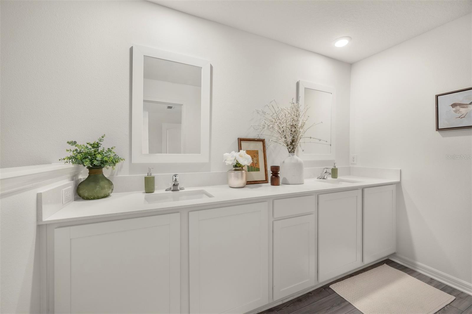 Image 17 of 31 For 727 Poppy Lane