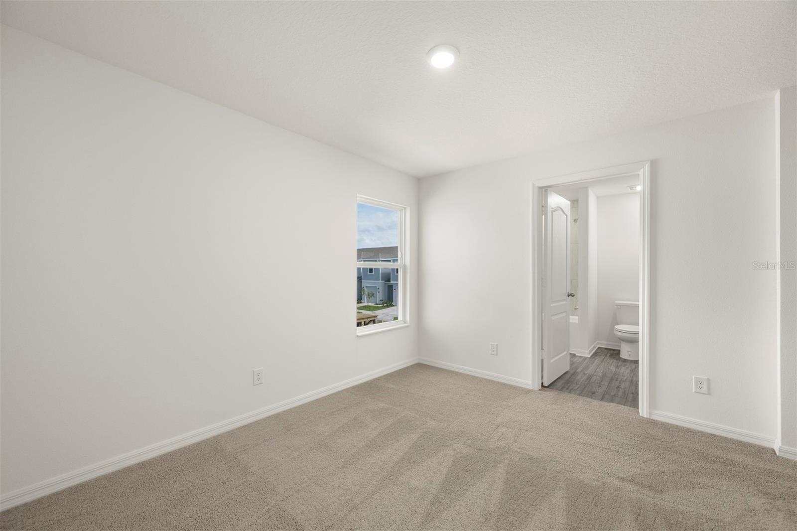 Image 19 of 31 For 727 Poppy Lane