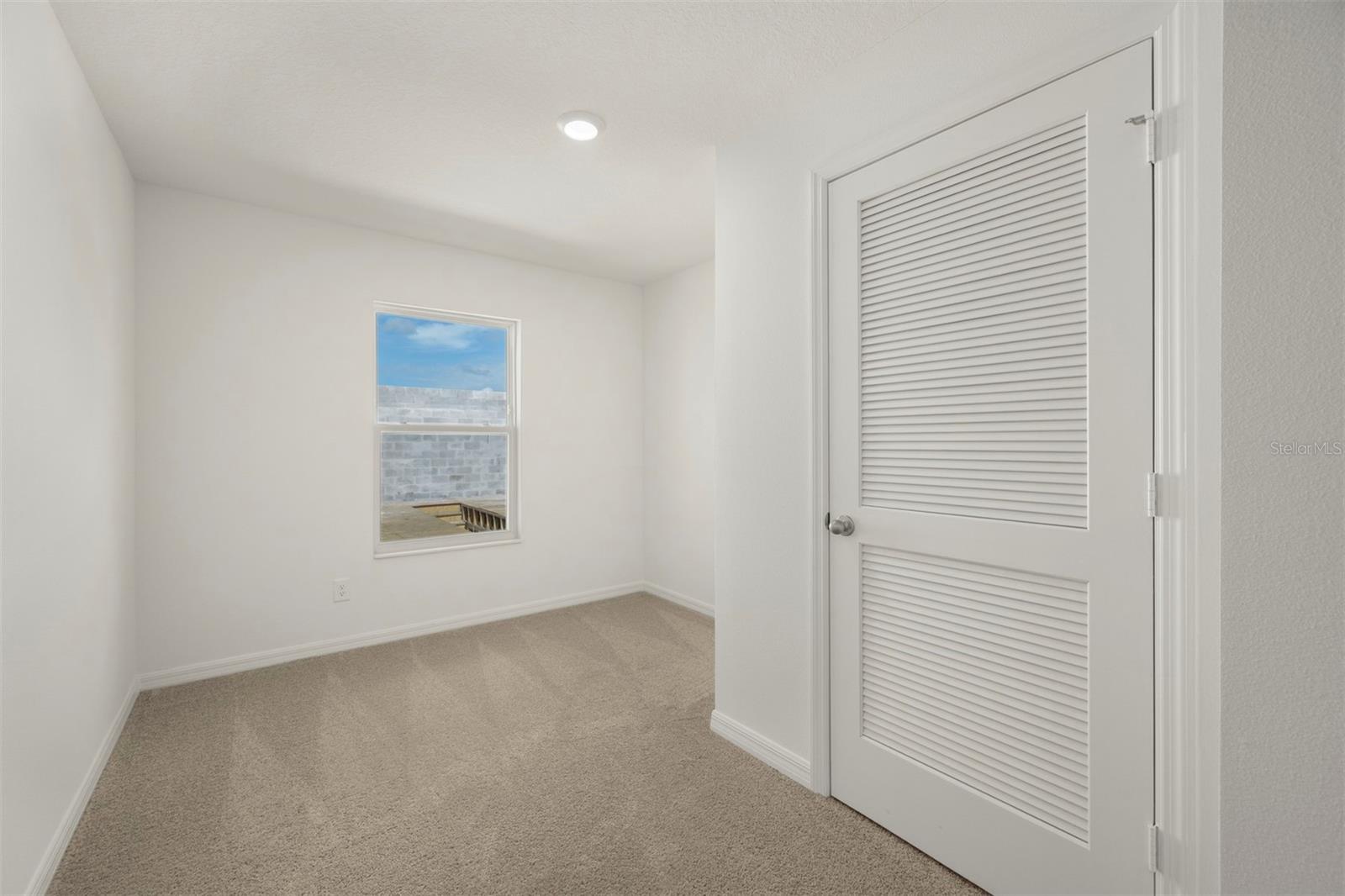 Image 26 of 31 For 727 Poppy Lane