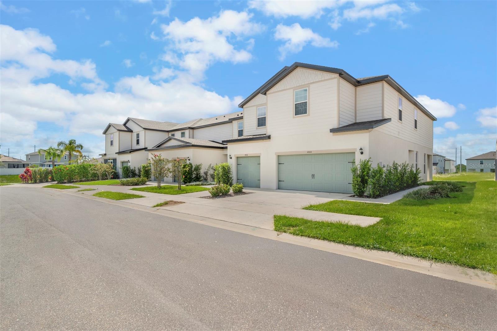 Image 3 of 31 For 727 Poppy Lane