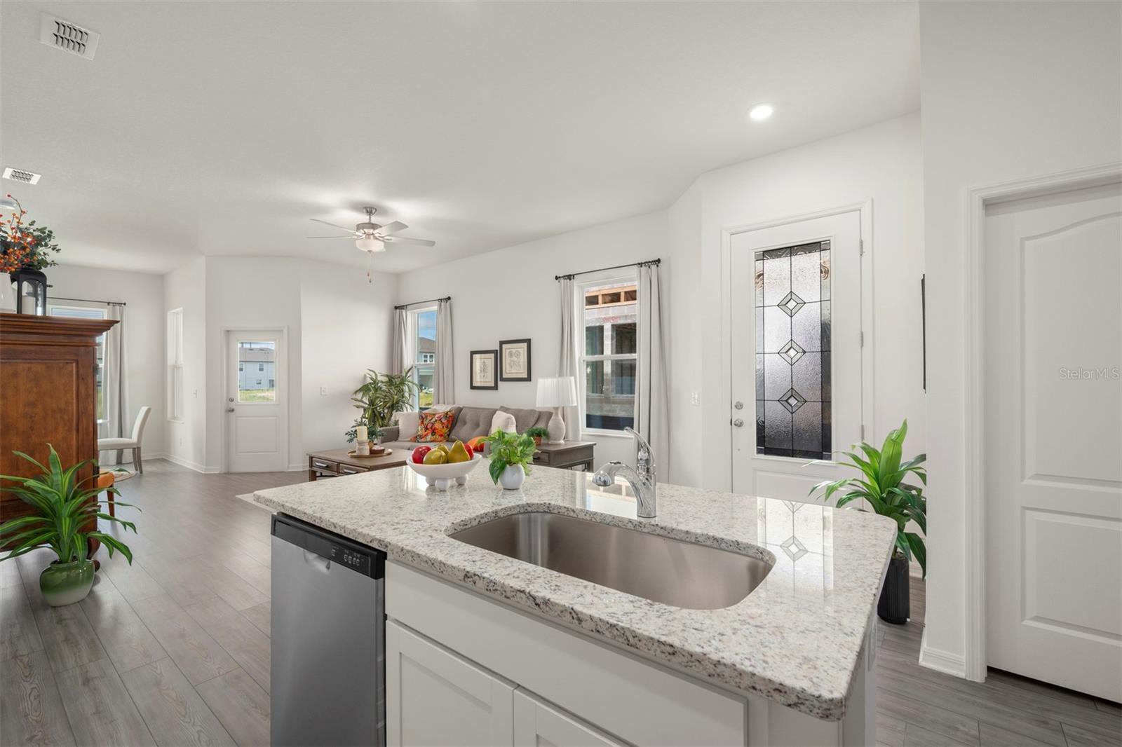 Image 7 of 31 For 727 Poppy Lane