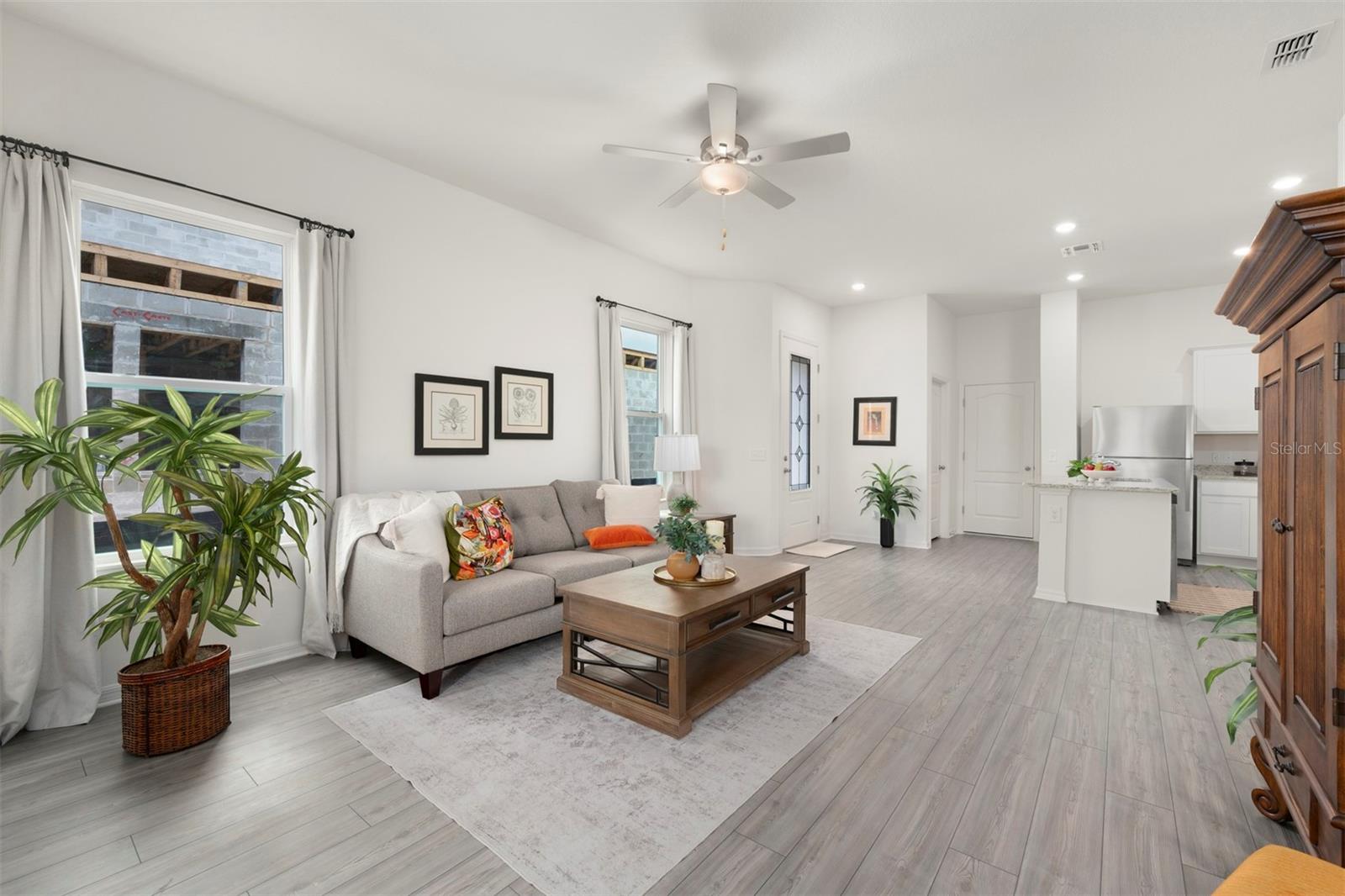 Image 8 of 31 For 727 Poppy Lane