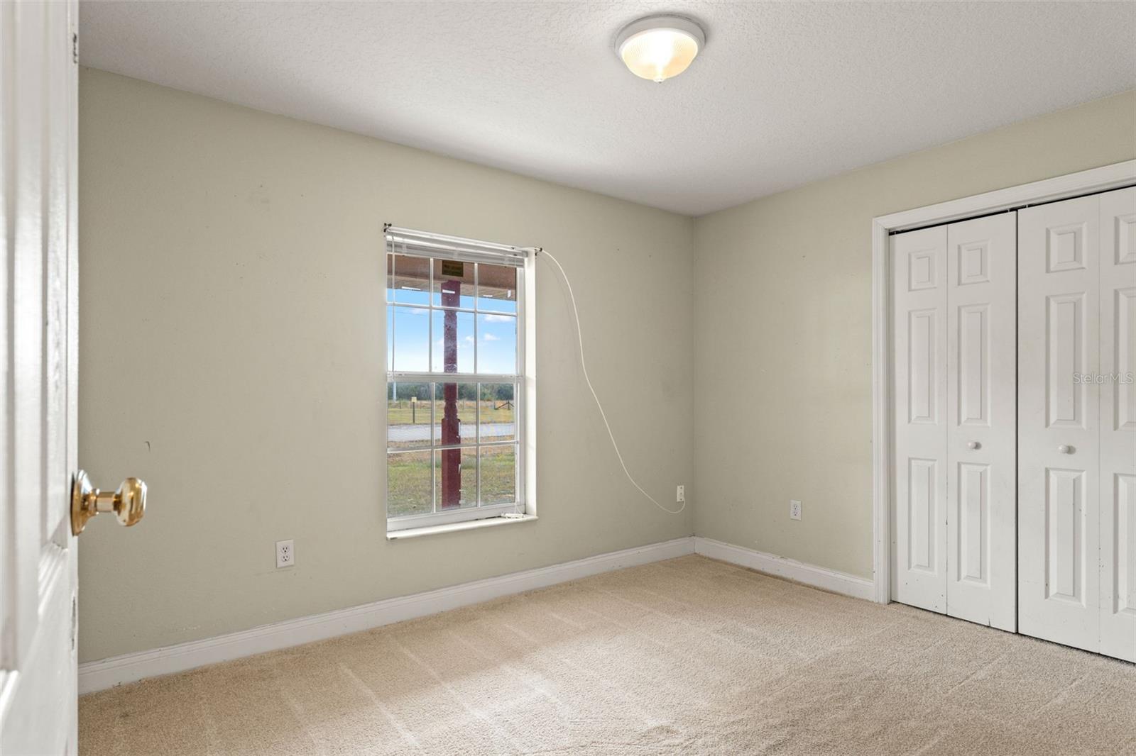 Image 19 of 33 For 842 Hendry Avenue