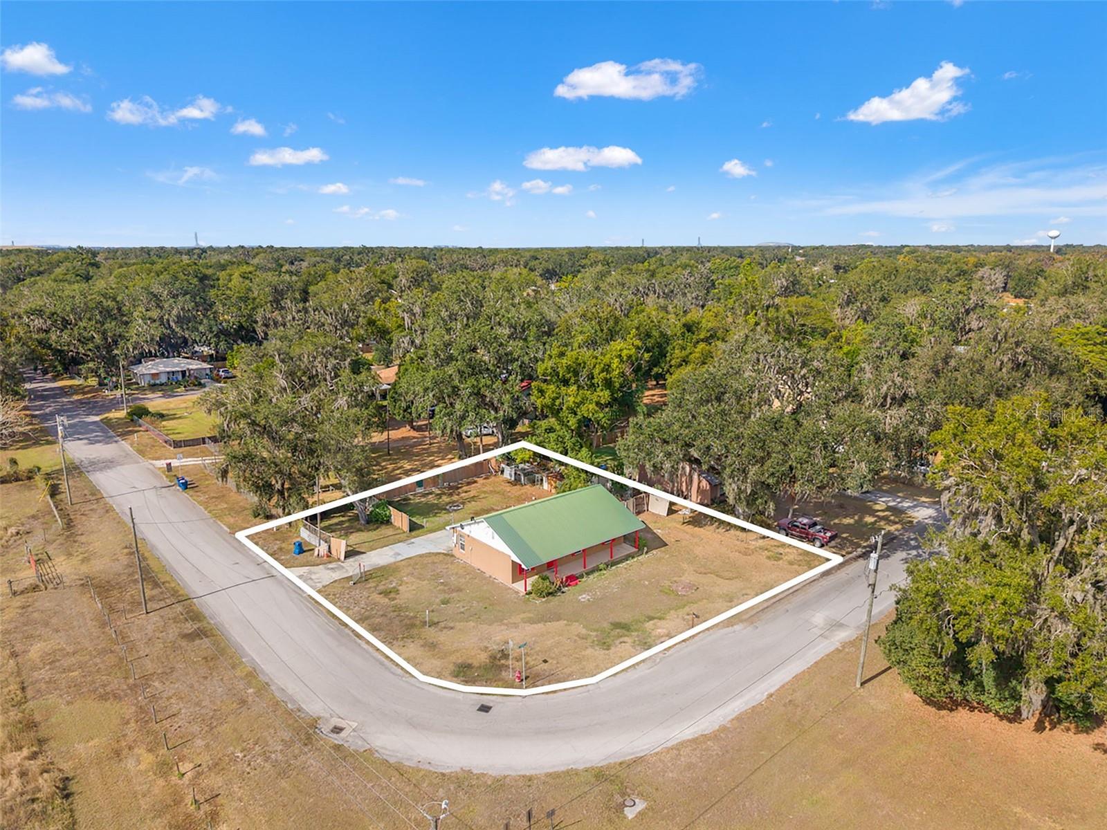 Image 2 of 33 For 842 Hendry Avenue