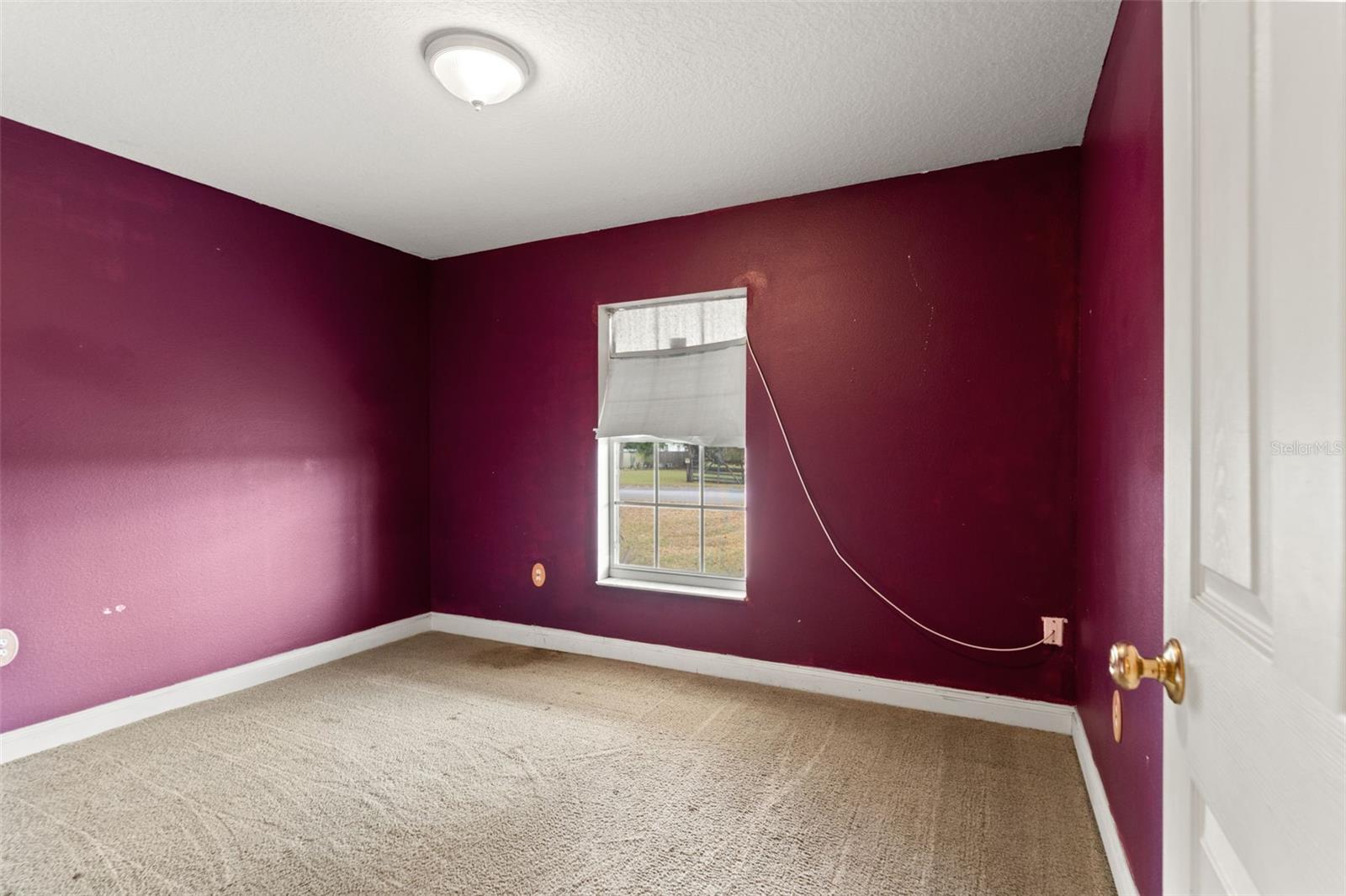 Image 21 of 33 For 842 Hendry Avenue