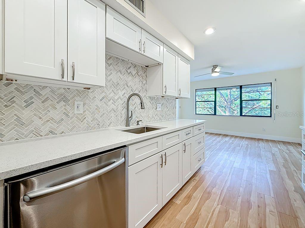 Image 14 of 50 For 8198 Terrace Garden Drive N 407