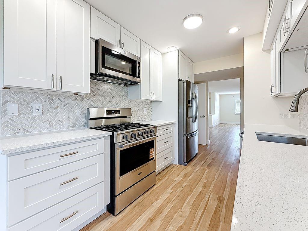 Image 15 of 50 For 8198 Terrace Garden Drive N 407