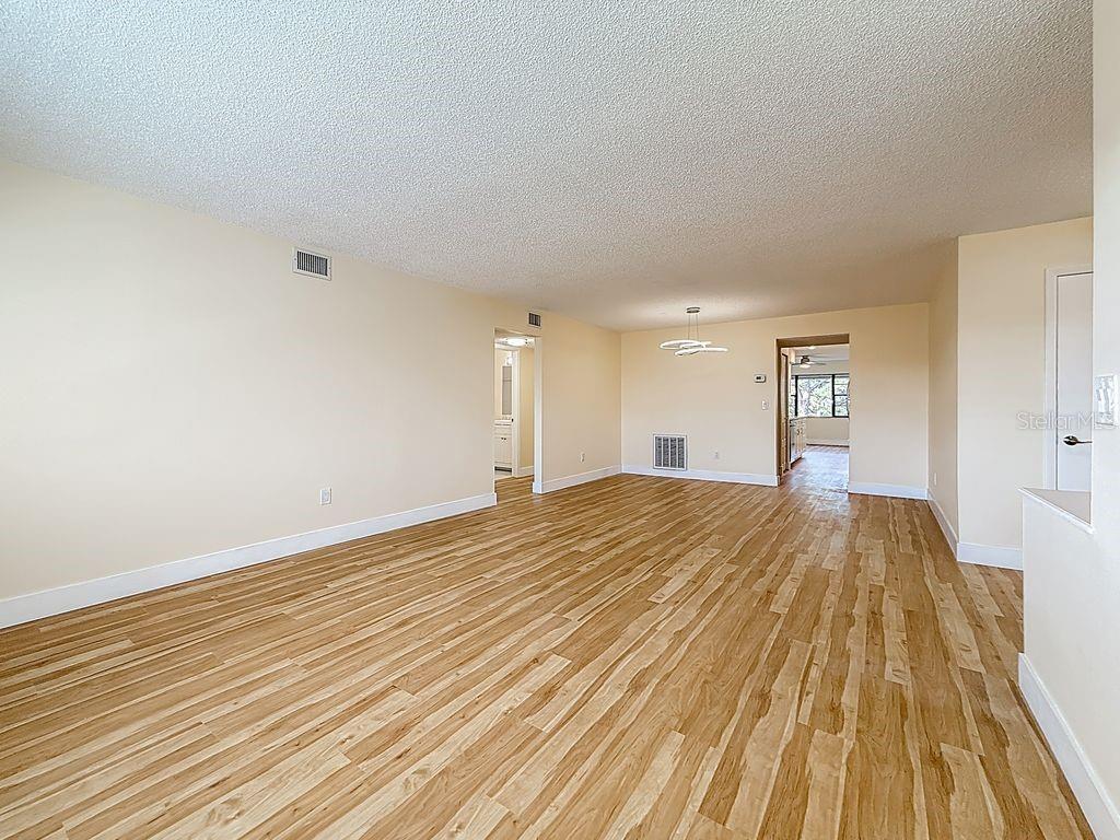 Image 9 of 50 For 8198 Terrace Garden Drive N 407