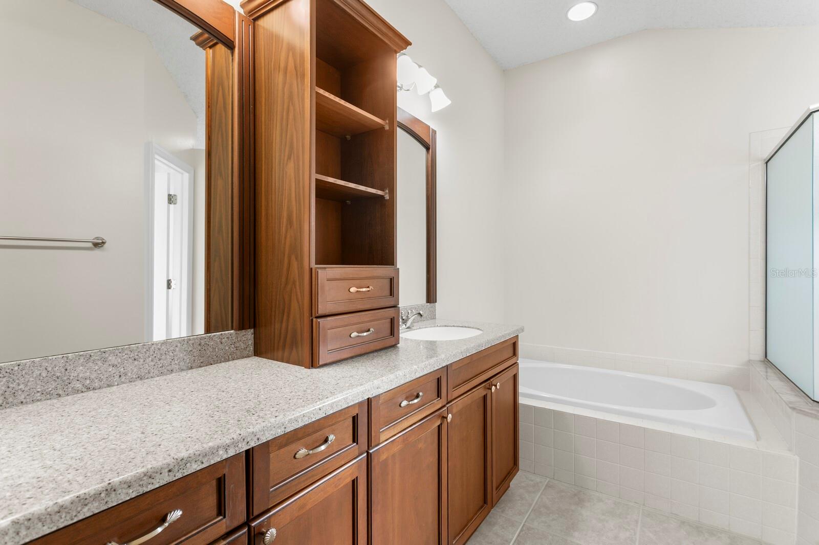 Image 31 of 68 For 4527 New Dawn Court