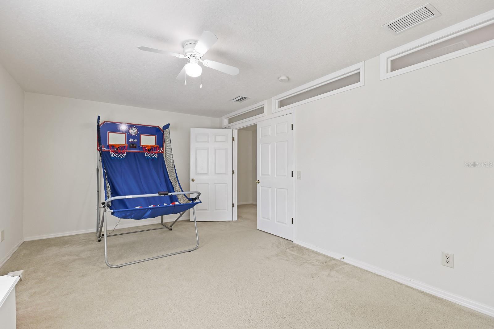 Image 31 of 34 For 1411 Main Street