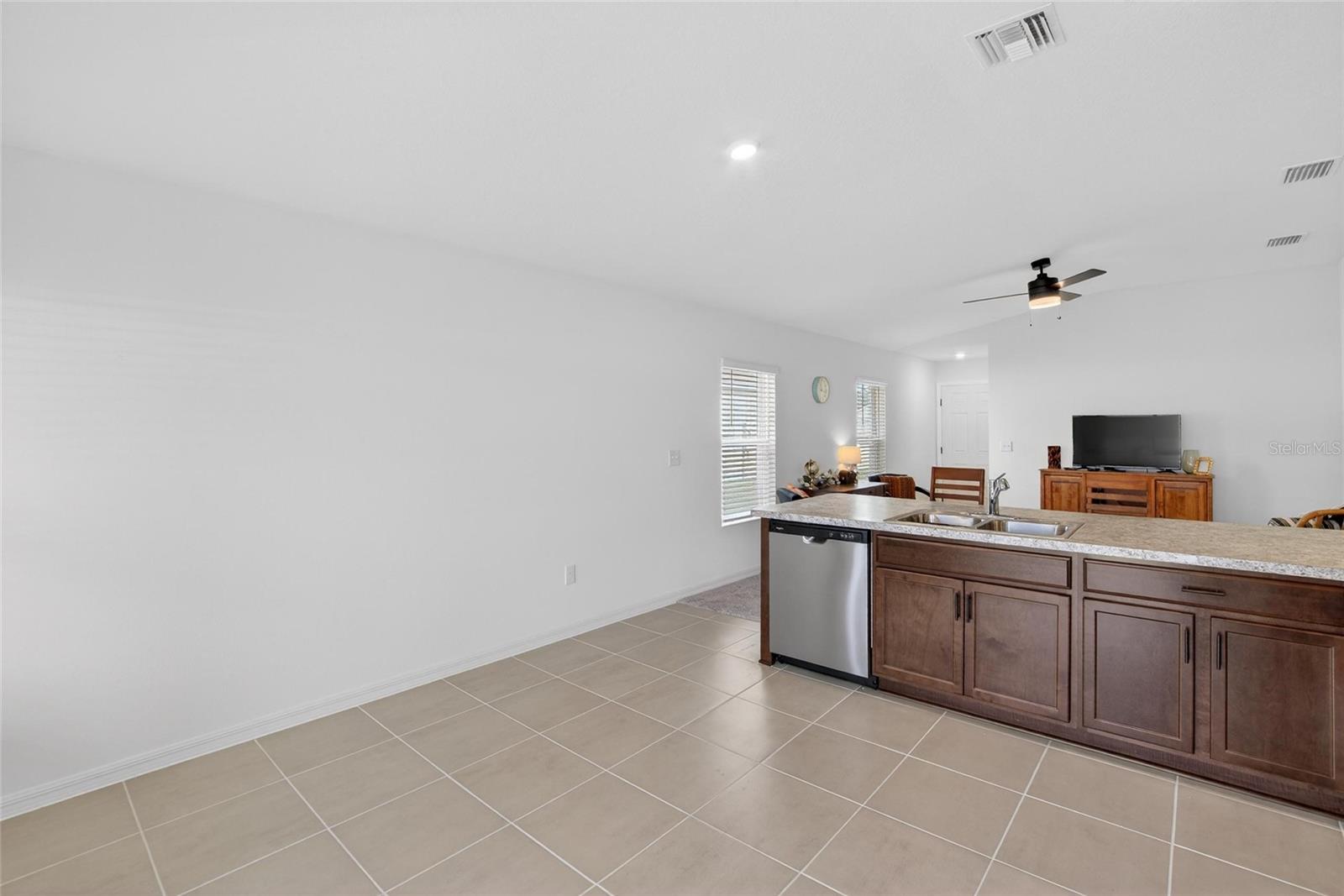 Image 32 of 49 For 3327 Hopewell Ave