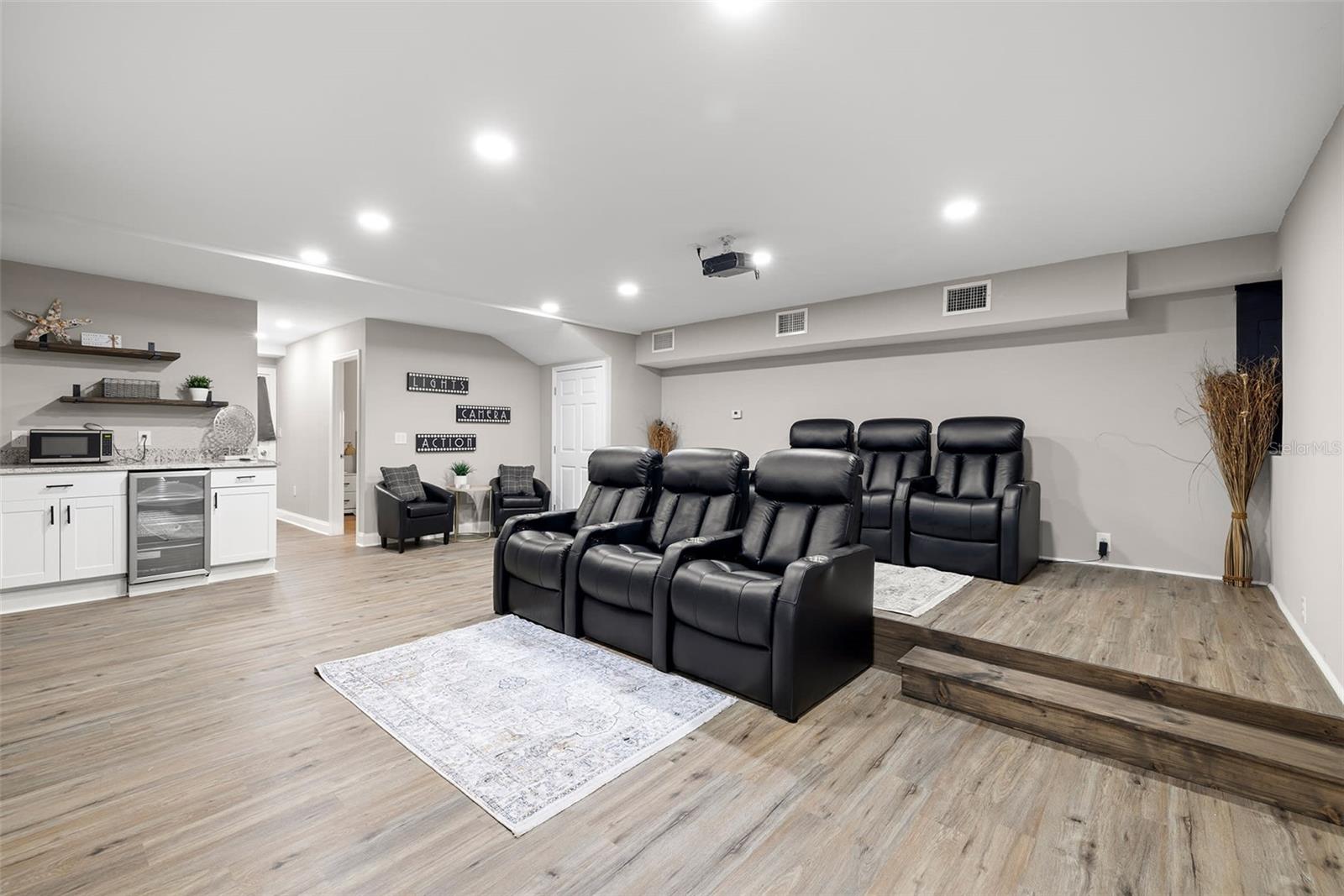 Image 19 of 34 For 551 Omaha Street