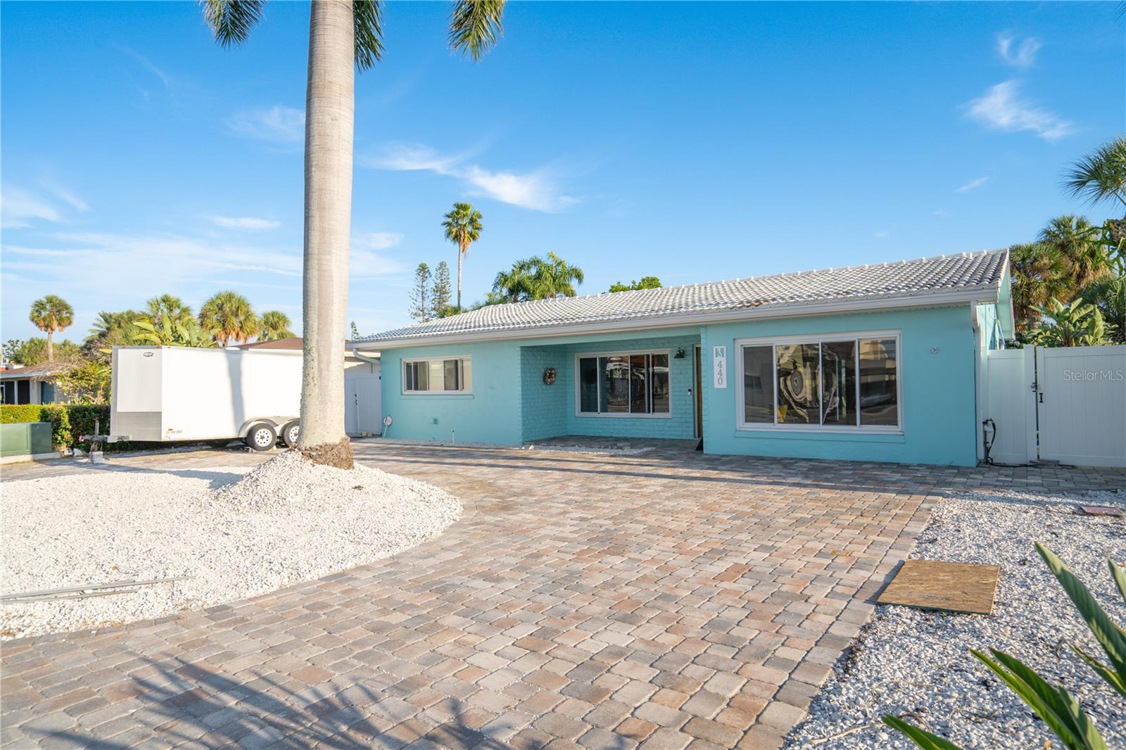 Image 17 of 42 For 440 82nd Avenue