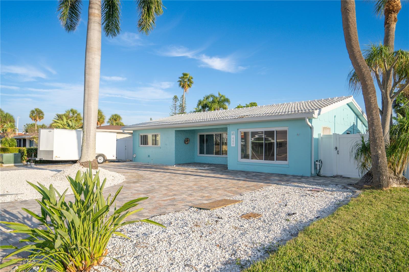 Image 24 of 42 For 440 82nd Avenue