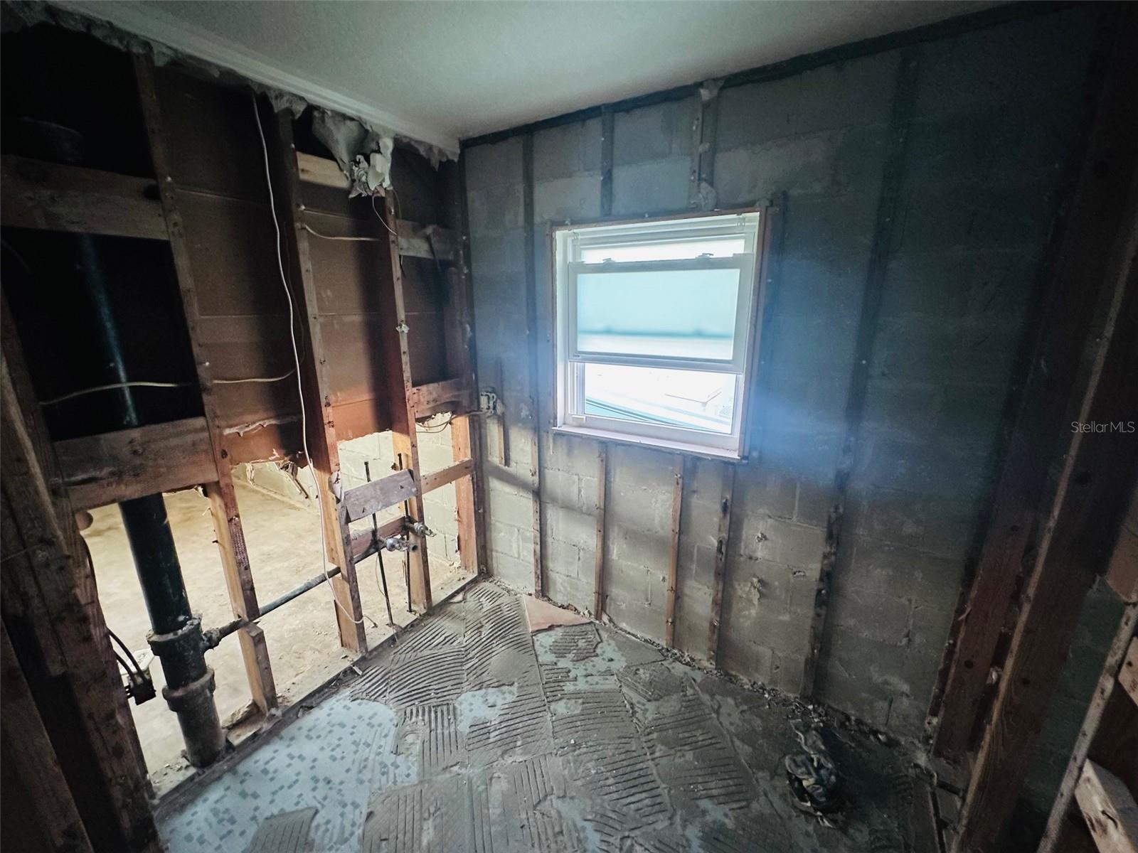 Listing photo id 47 for 440 82nd Avenue