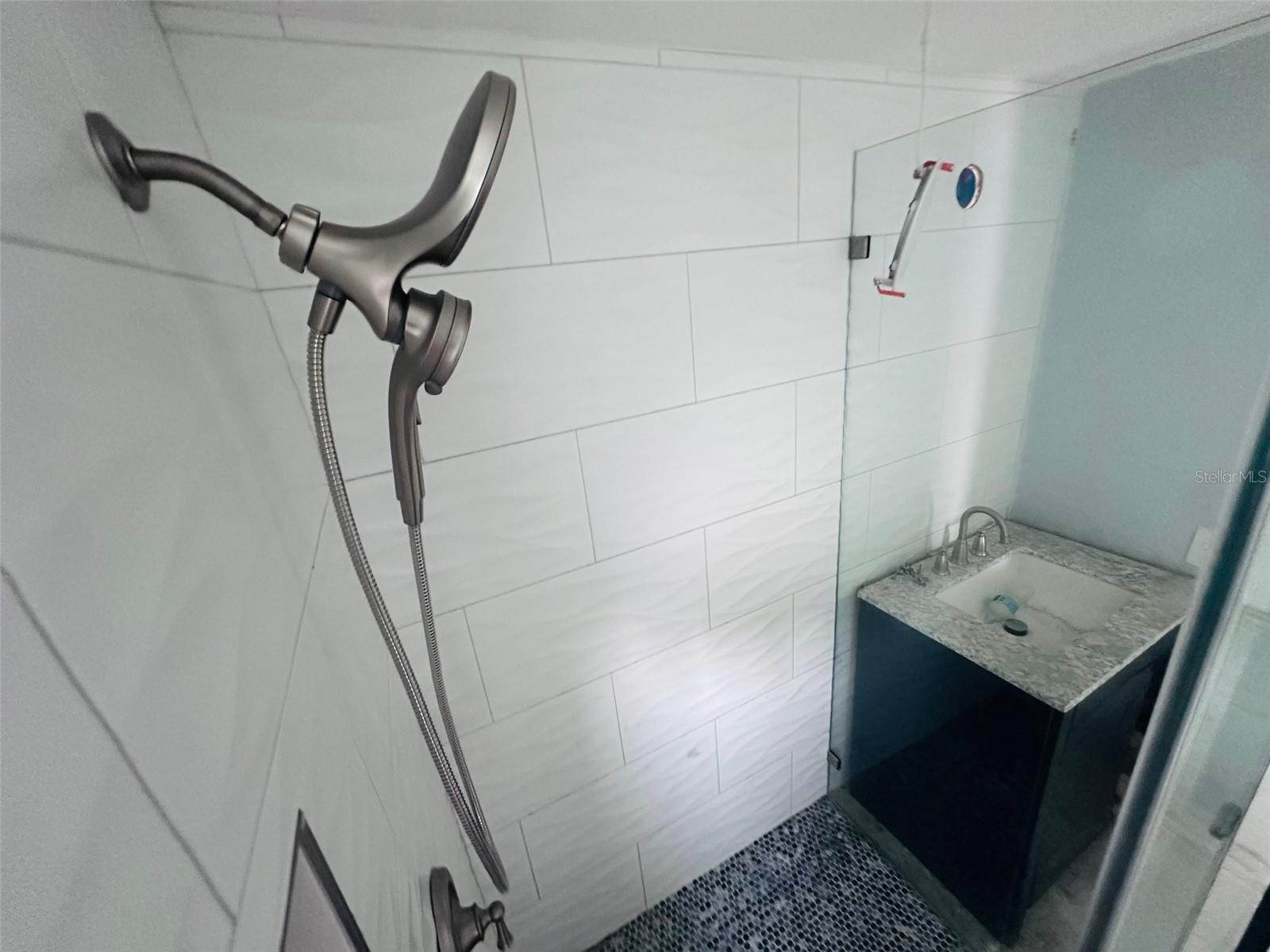 Listing photo id 57 for 440 82nd Avenue