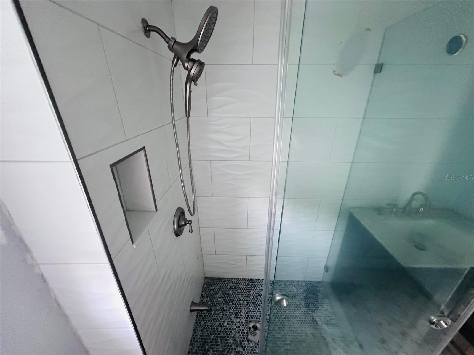 Listing photo id 58 for 440 82nd Avenue