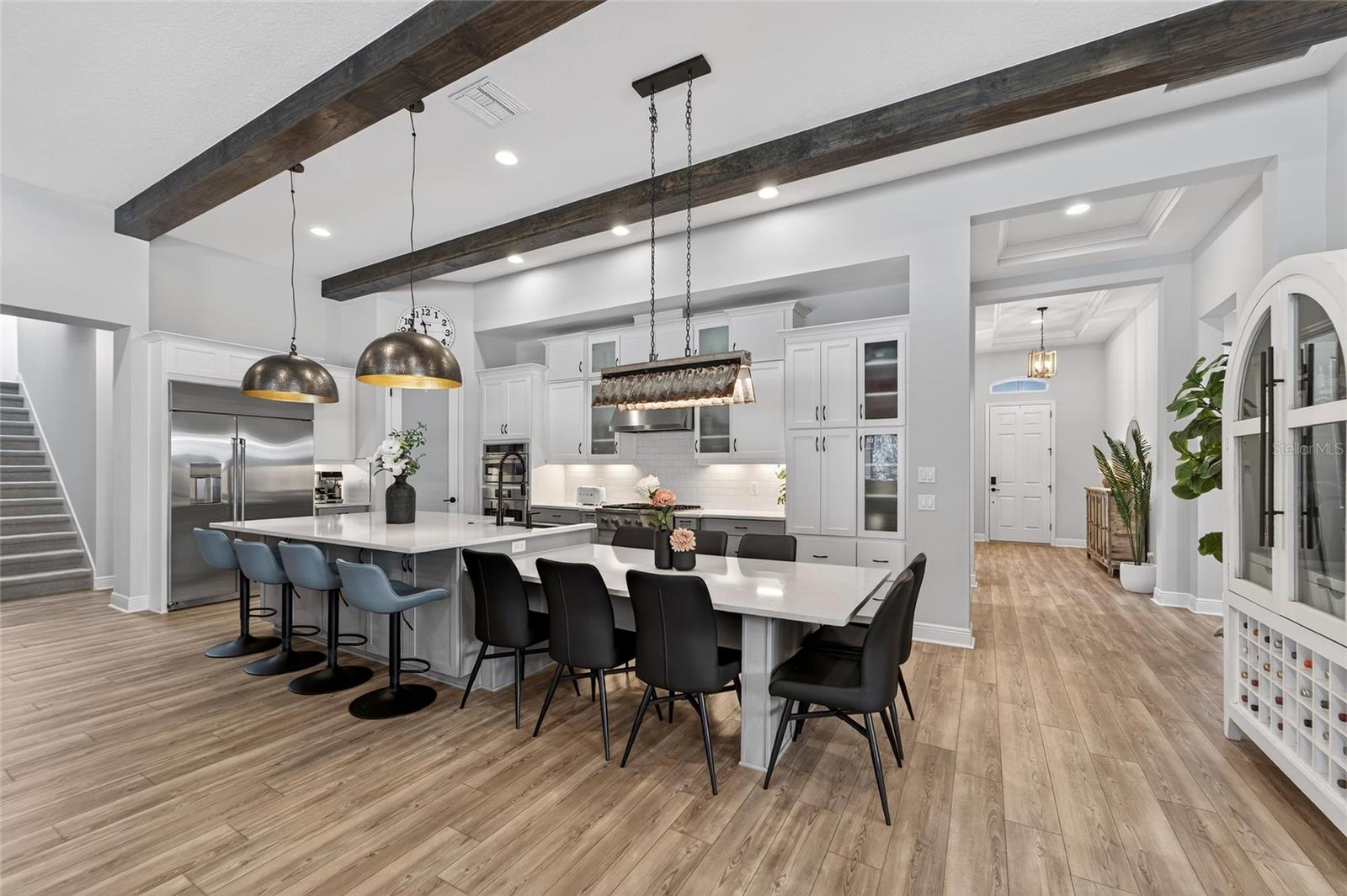 Listing photo id 9 for 10579 Meadowrun Drive