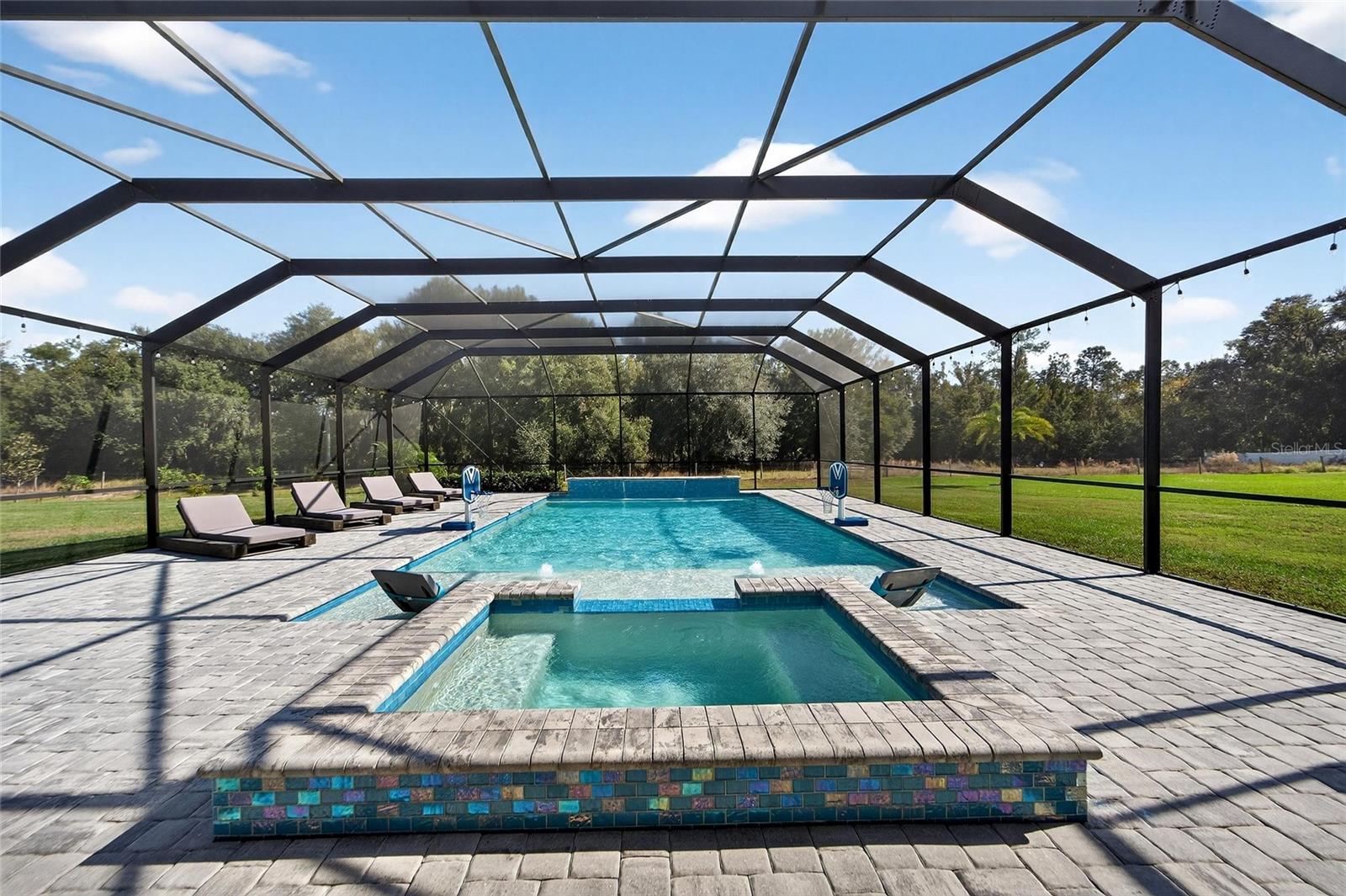 Listing photo id 0 for 10579 Meadowrun Drive