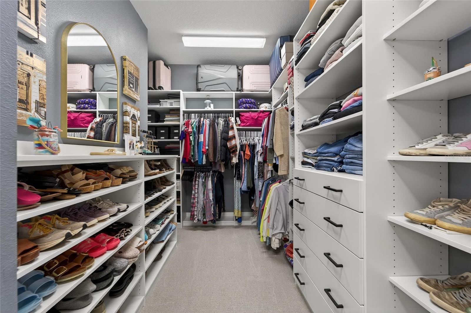 Listing photo id 26 for 10579 Meadowrun Drive