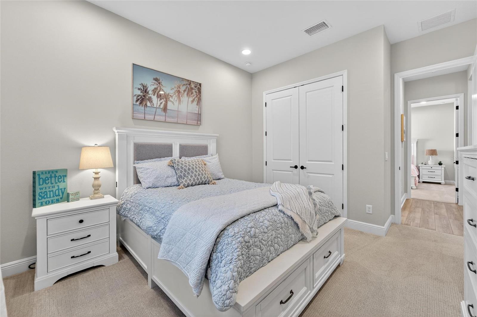 Listing photo id 34 for 10579 Meadowrun Drive