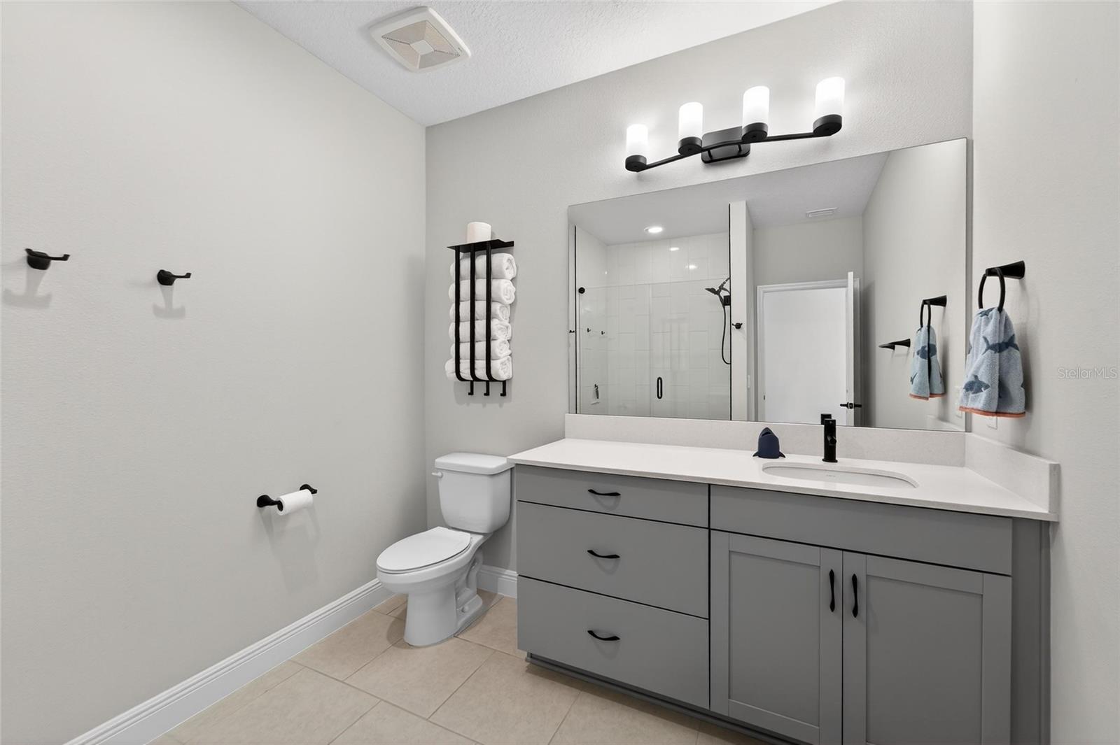 Listing photo id 46 for 10579 Meadowrun Drive