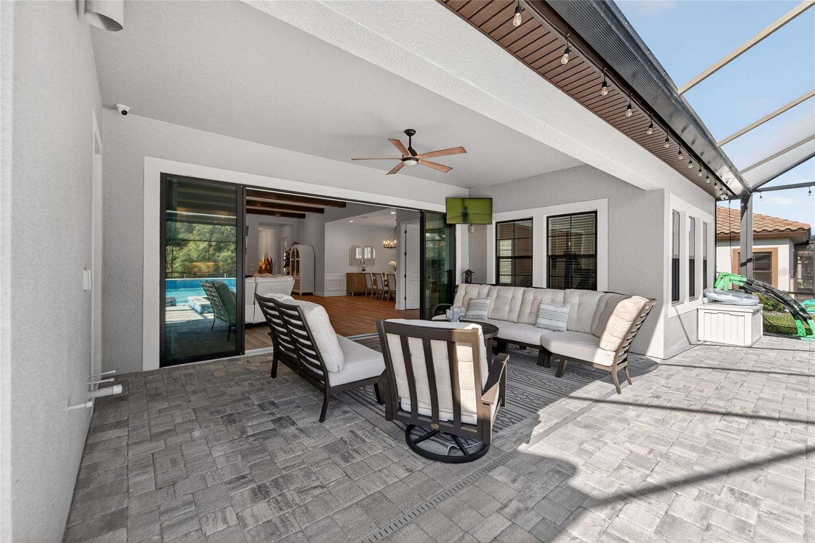 Listing photo id 55 for 10579 Meadowrun Drive