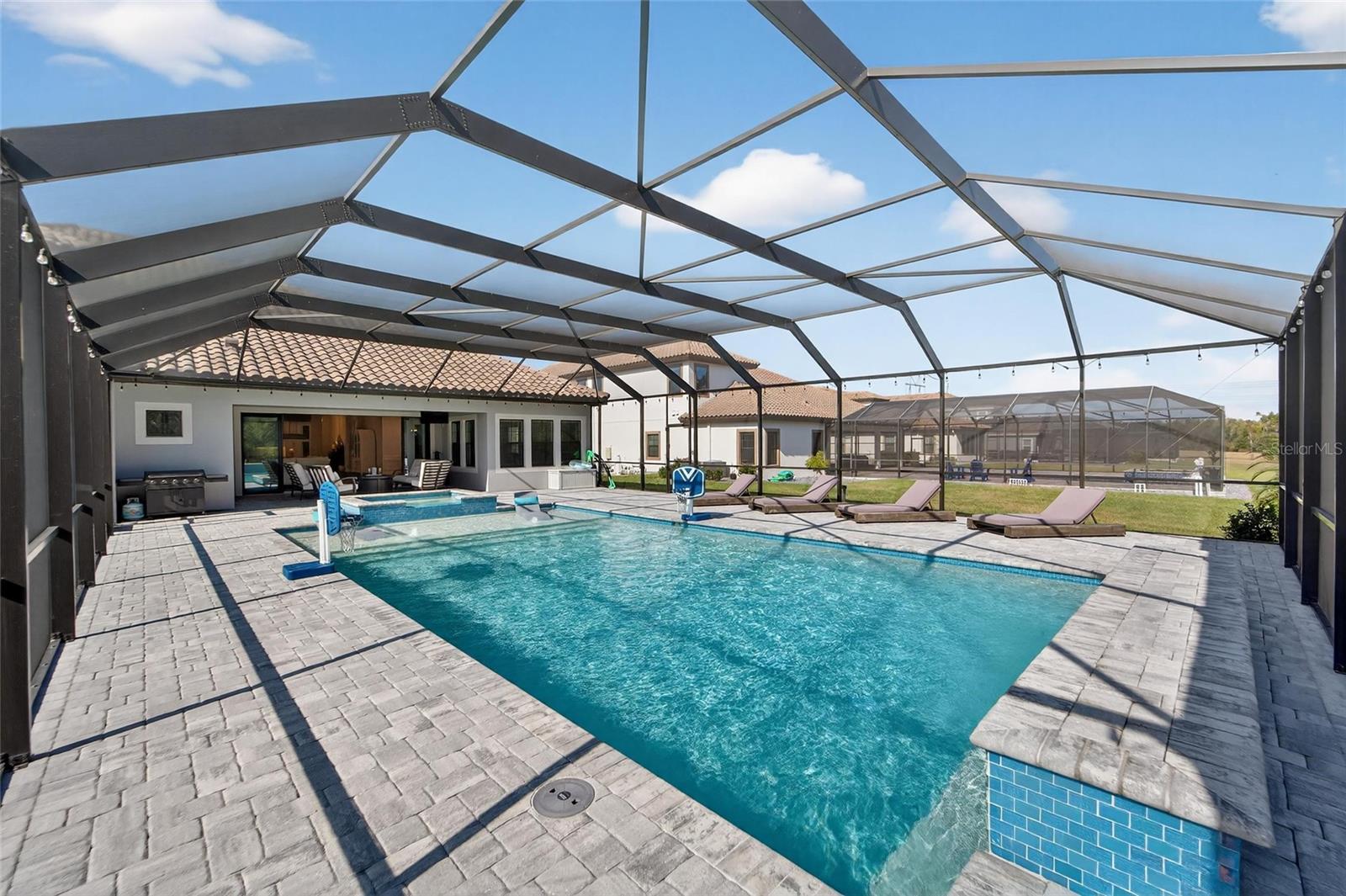 Listing photo id 61 for 10579 Meadowrun Drive