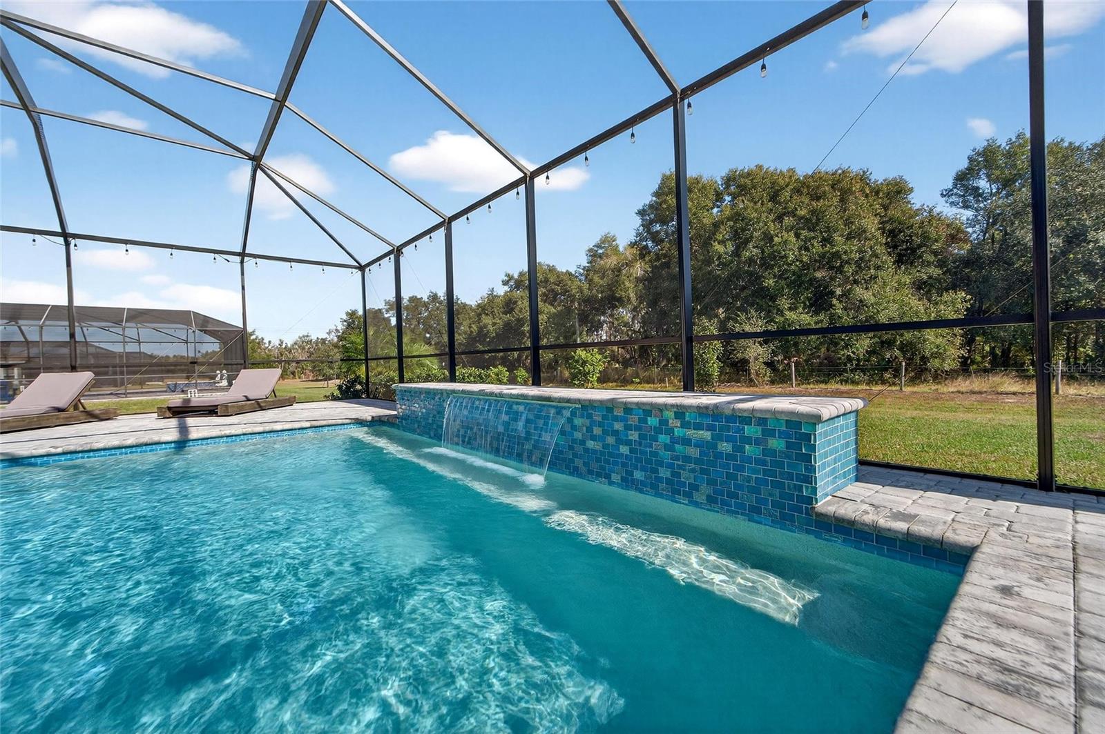 Listing photo id 62 for 10579 Meadowrun Drive