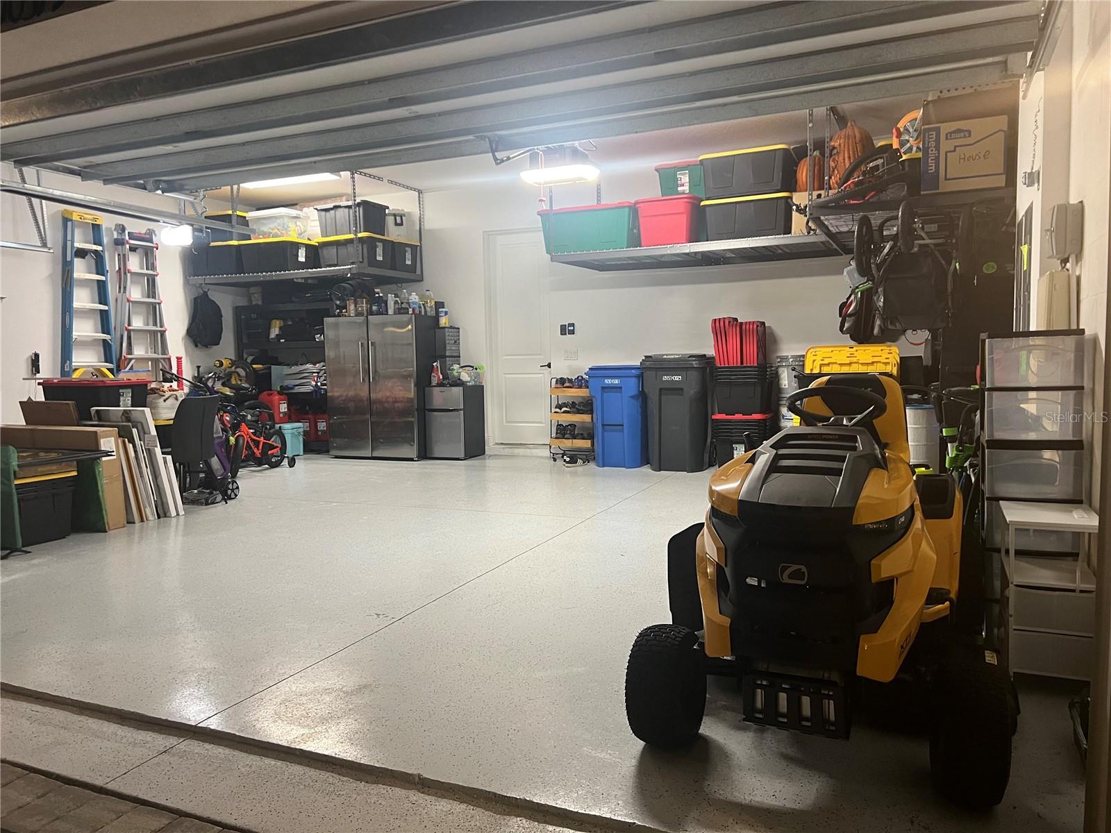 Listing photo id 69 for 10579 Meadowrun Drive