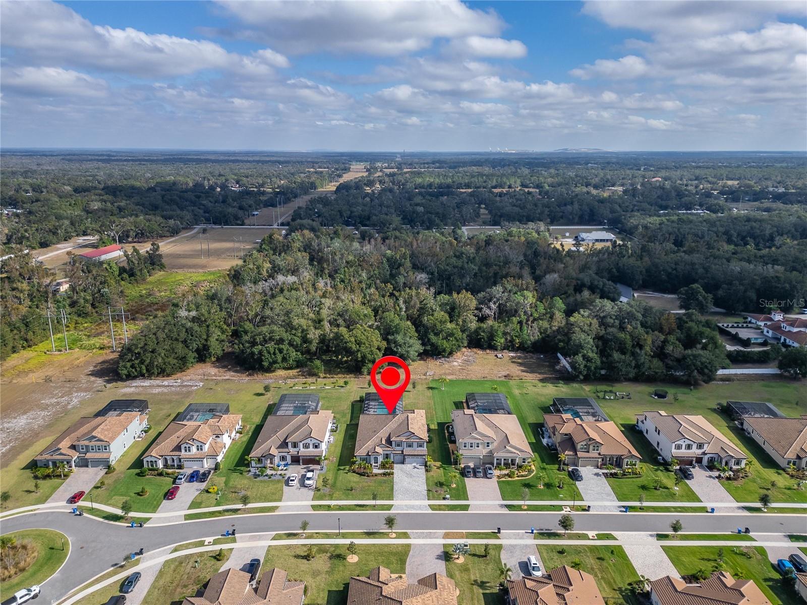 Listing photo id 81 for 10579 Meadowrun Drive