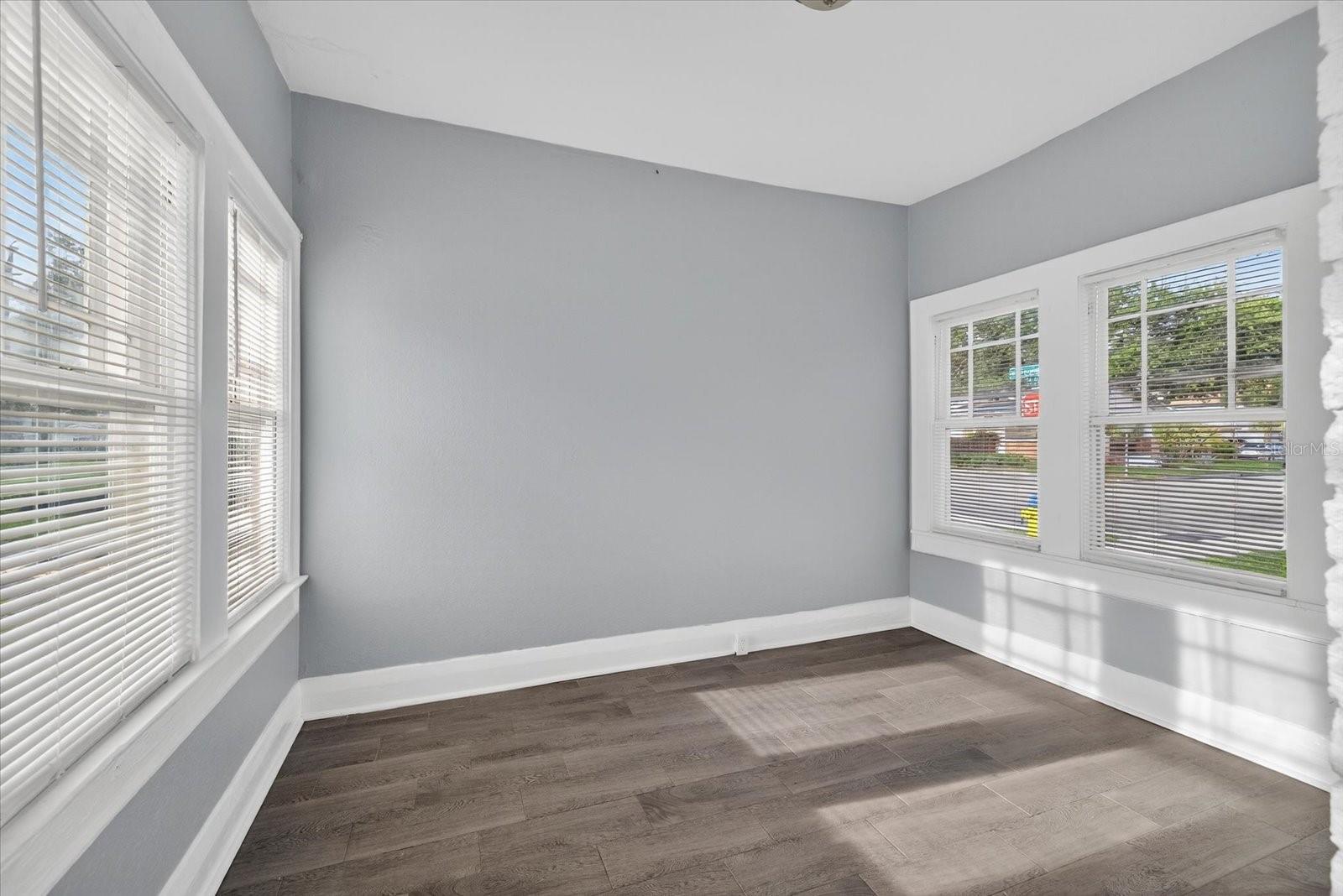 Image 13 of 32 For 2208 Boulevard