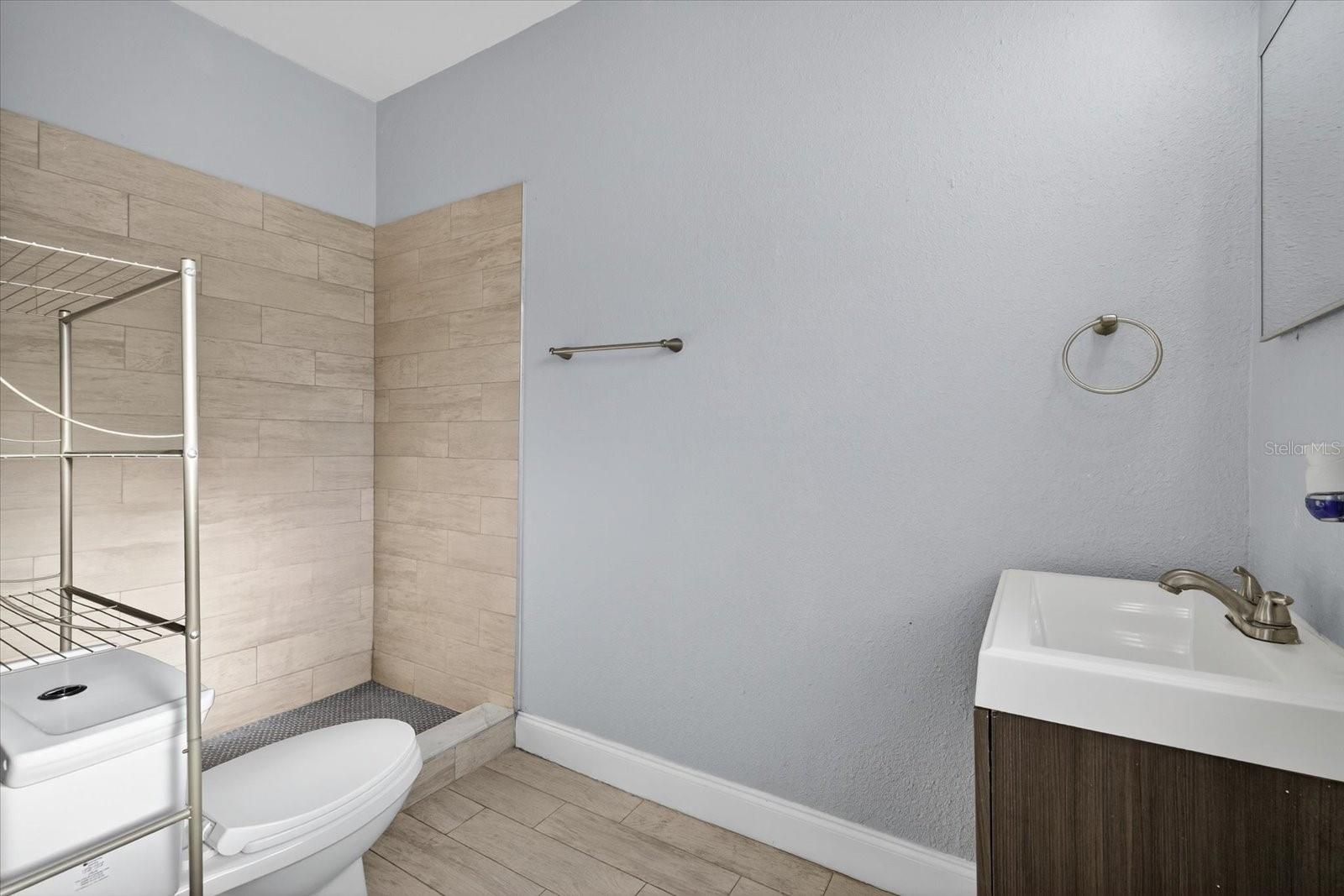 Image 25 of 32 For 2208 Boulevard