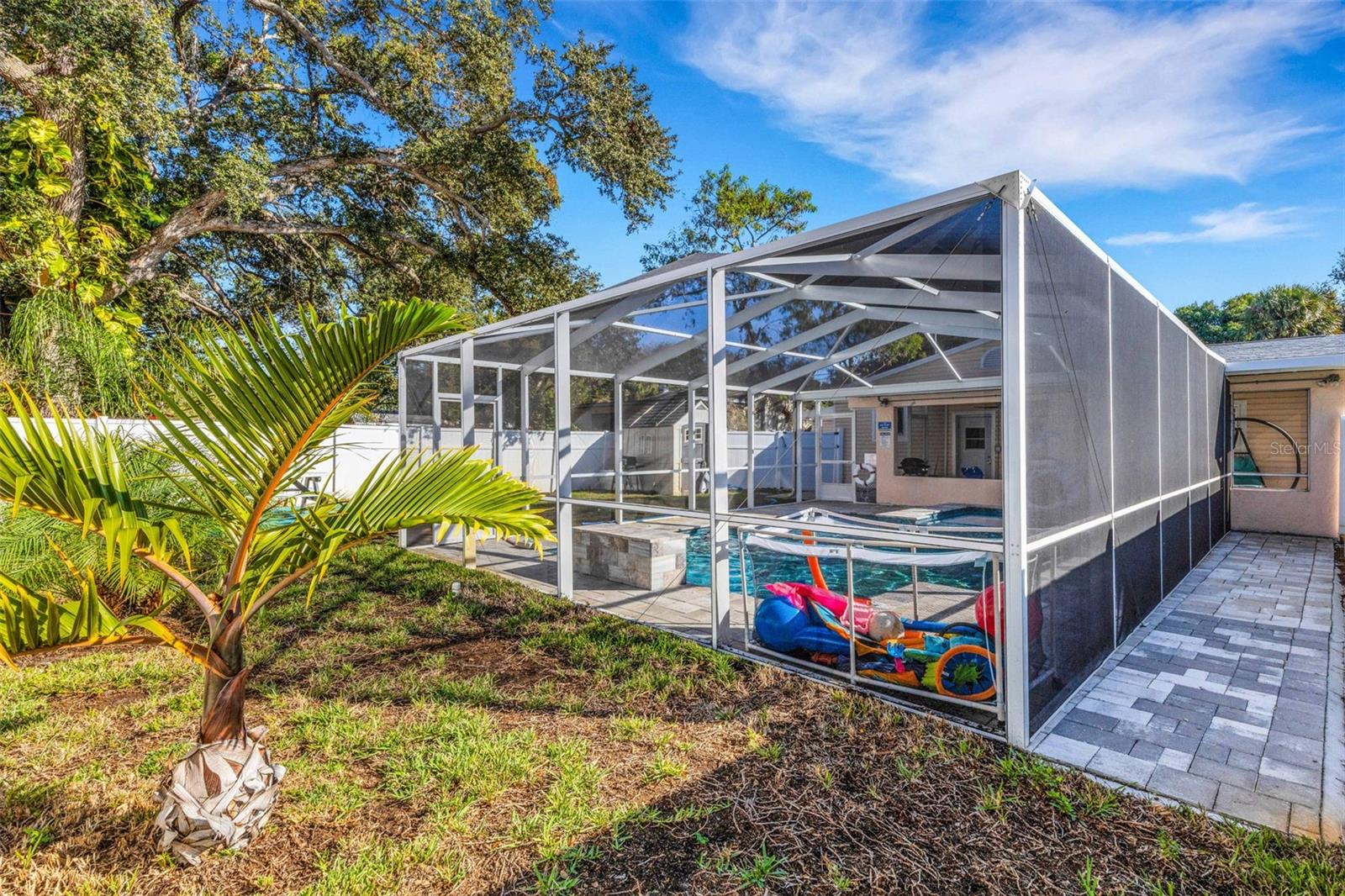 Image 3 of 51 For 1600 Loretta Avenue Nw