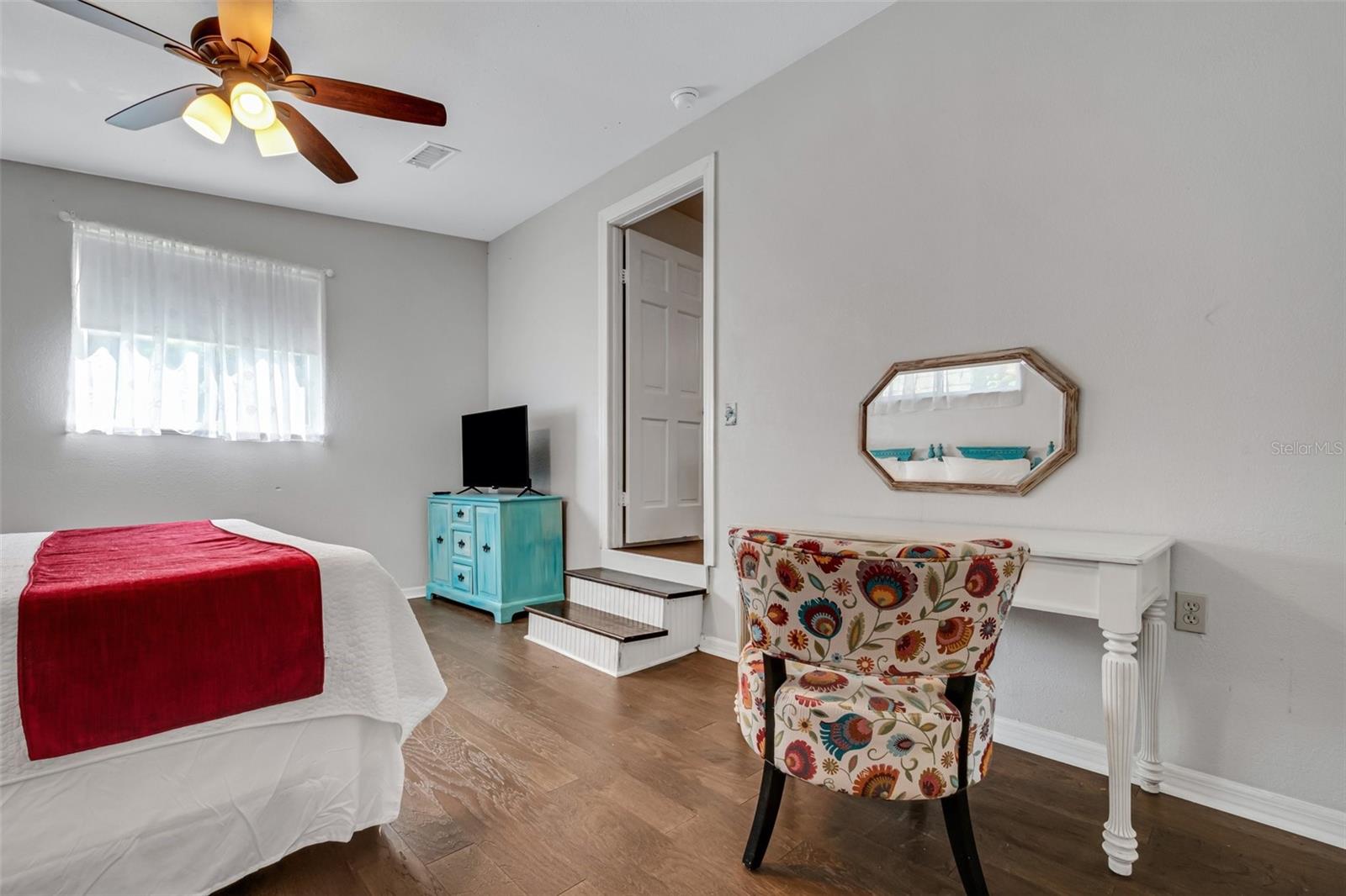 Image 30 of 51 For 1600 Loretta Avenue Nw