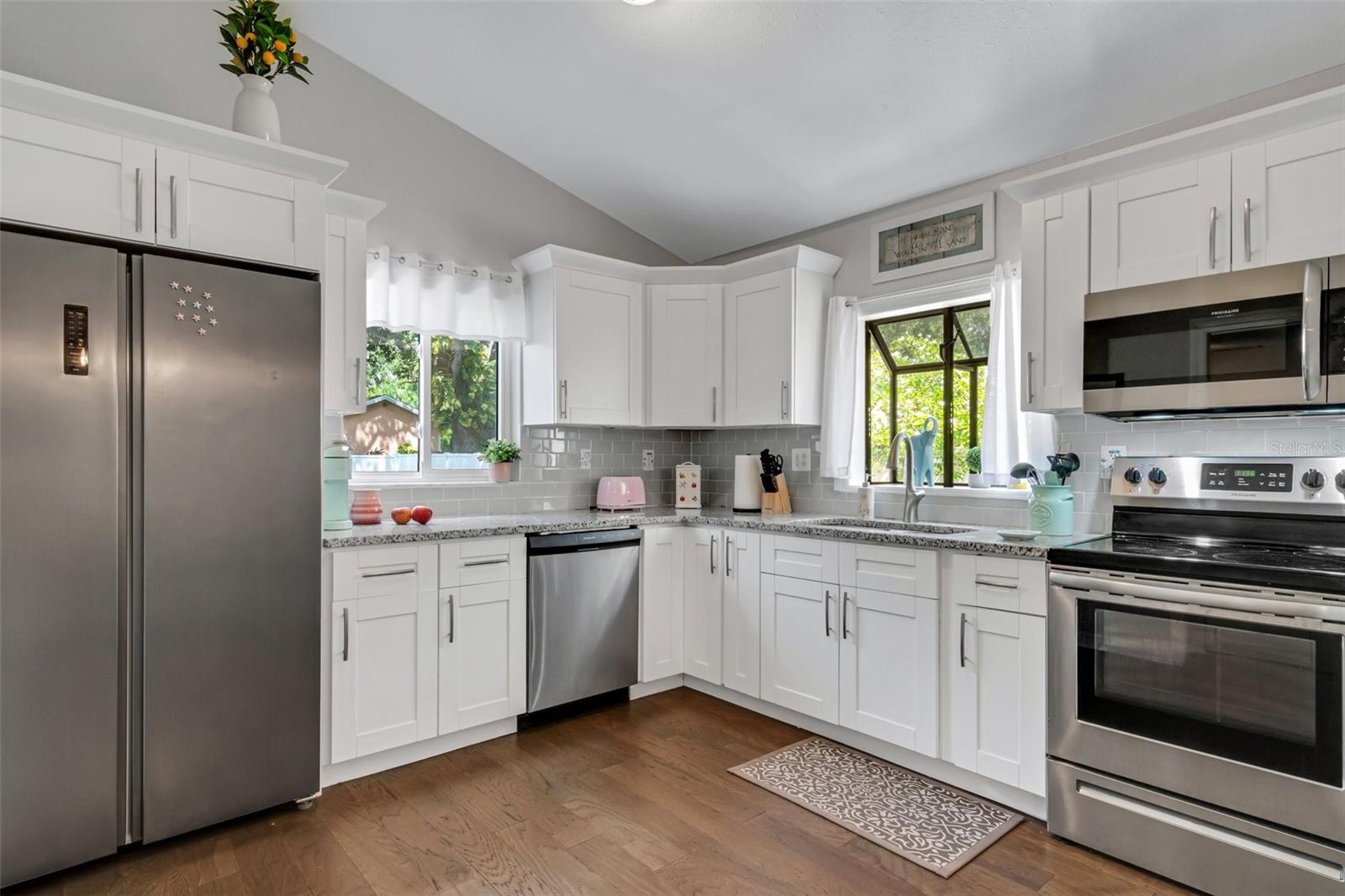 Image 39 of 51 For 1600 Loretta Avenue Nw